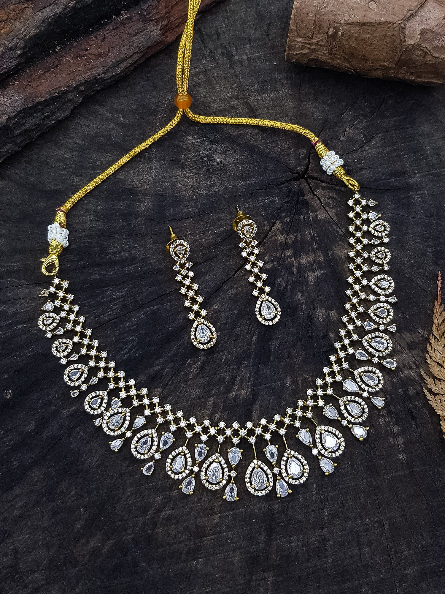 Premium Victorian White CZ Choker Necklace Set   0825