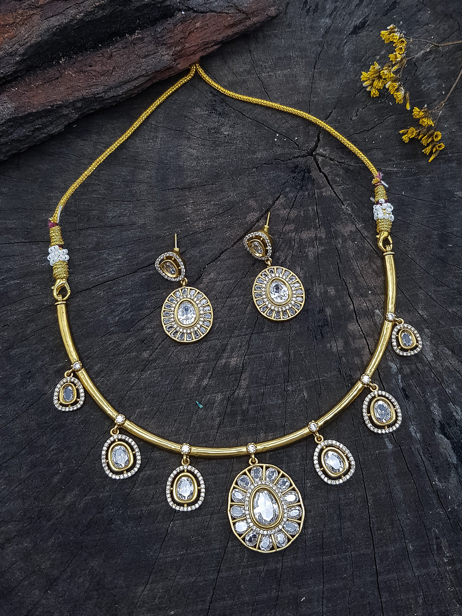 Premium Gold plated Trending Pipe Necklace Set with Mozannite Look White Stones