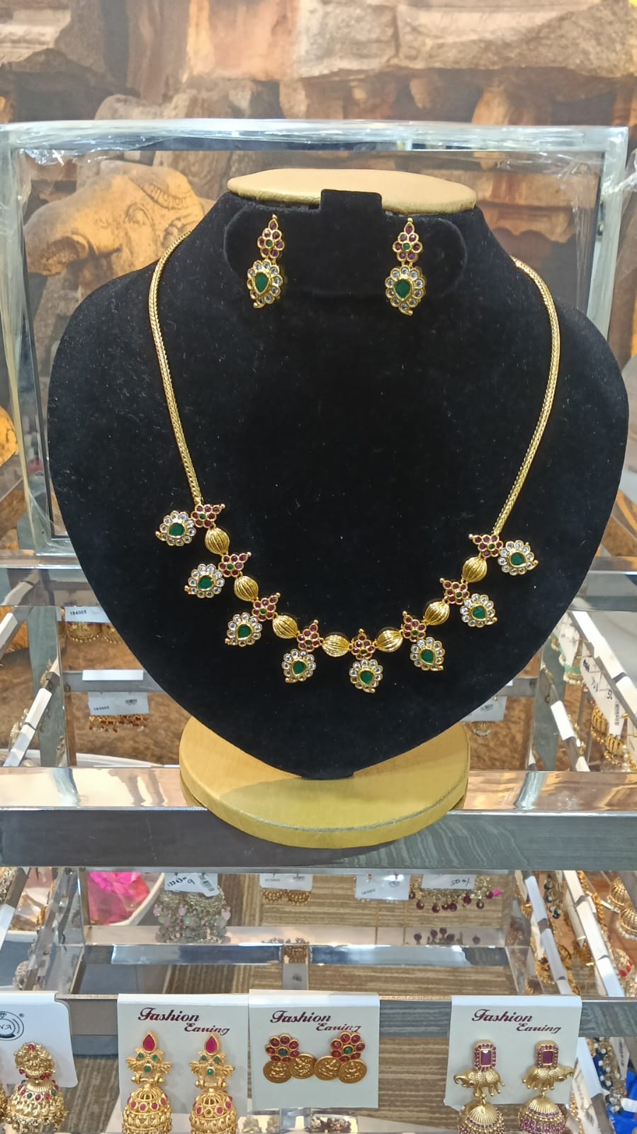 Premium Short CZ zercon Stone Necklace Set