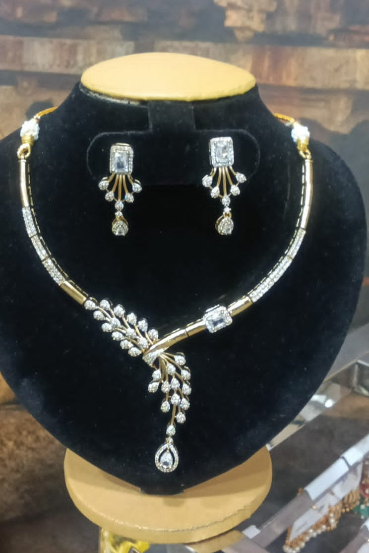 Gold plated Leaf Design Necklace Set