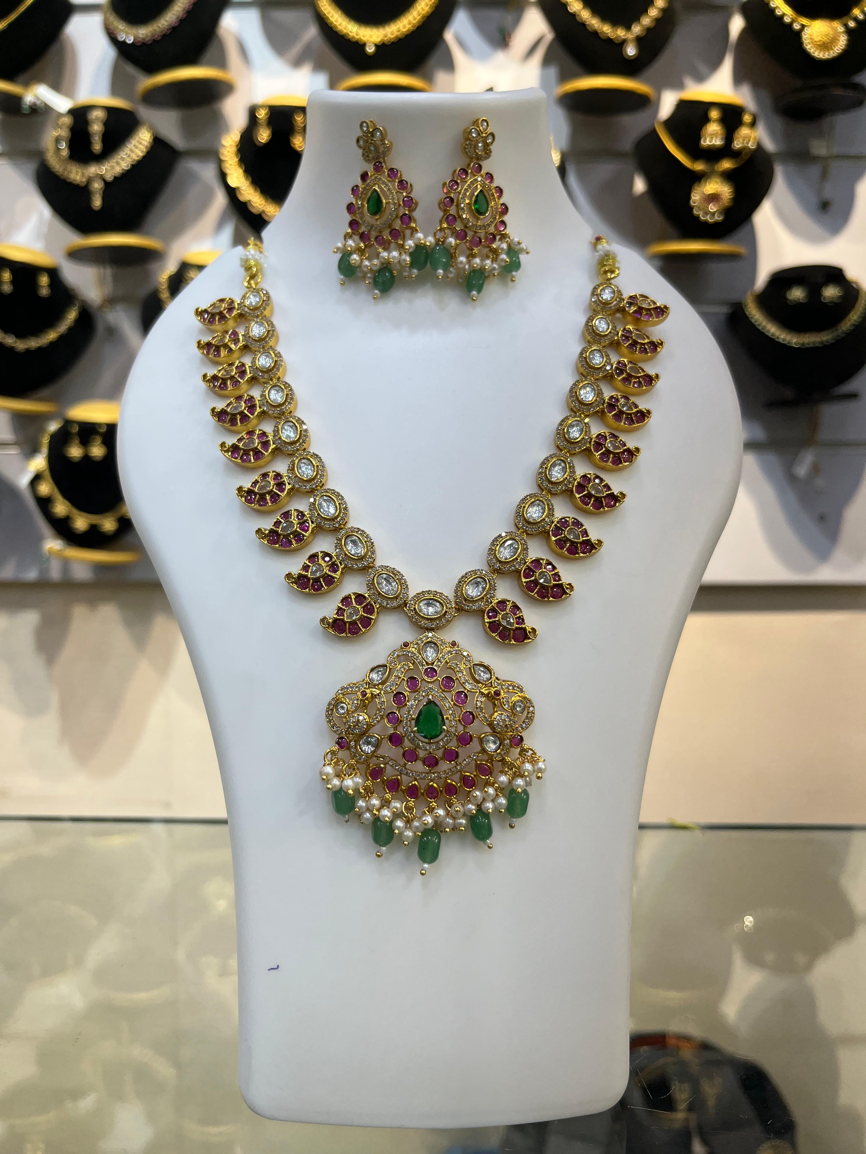 Premium Jadau Short Necklace Set with Kemp Stones