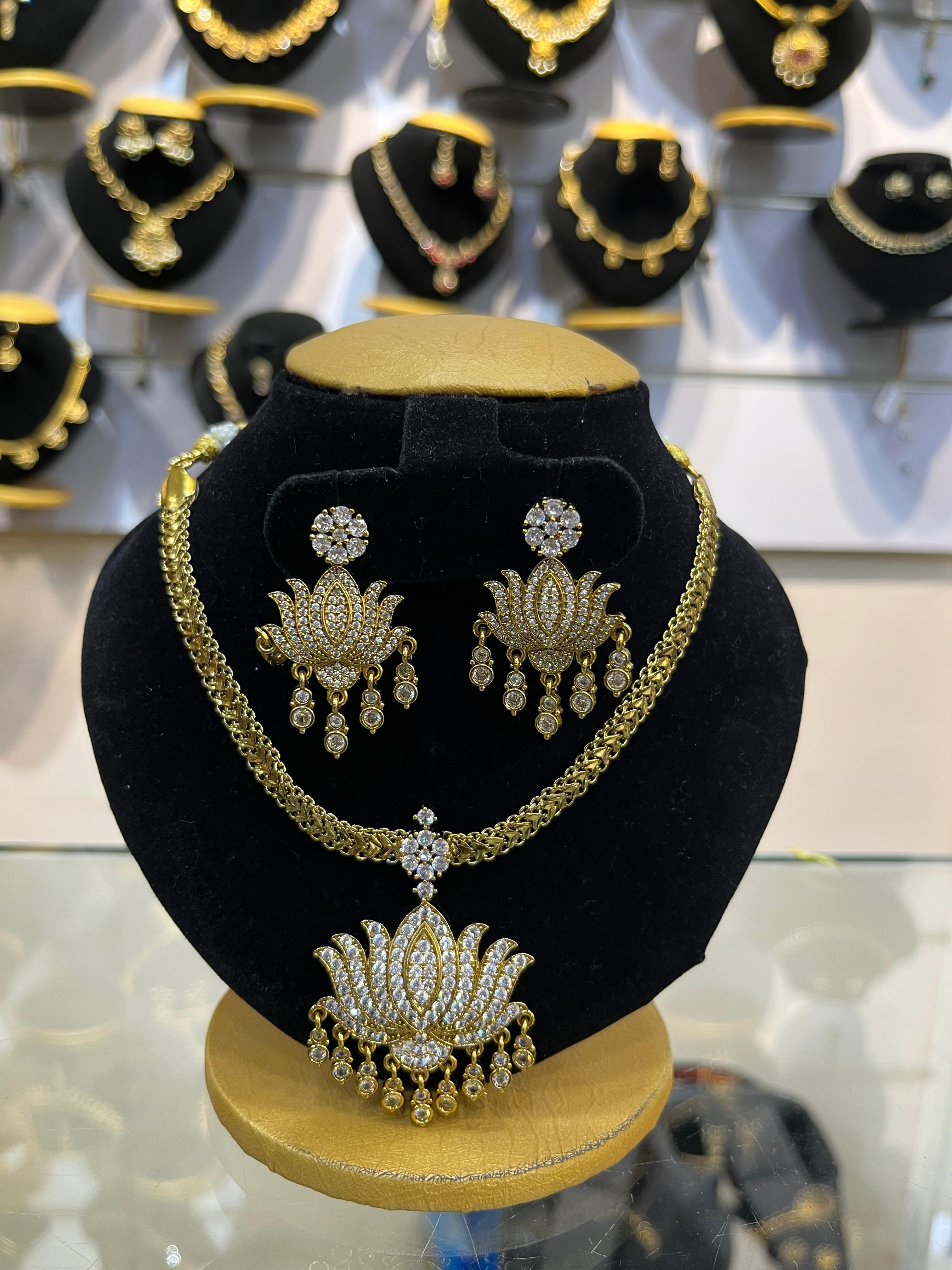 Premium Adige Necklace Set