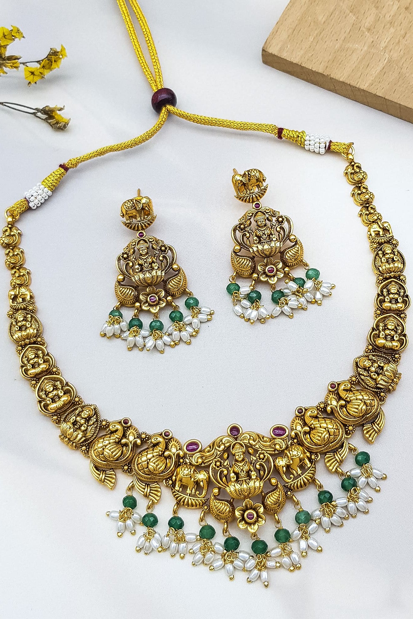 Premium Gold Plated Antique Short Necklace Set