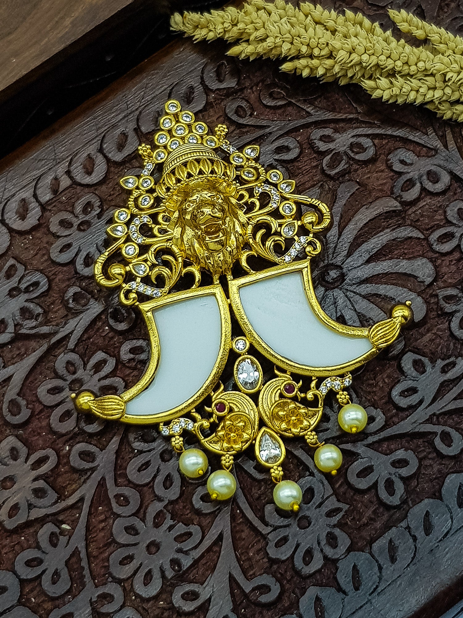 Gold Plated Tiger Nail Pendant