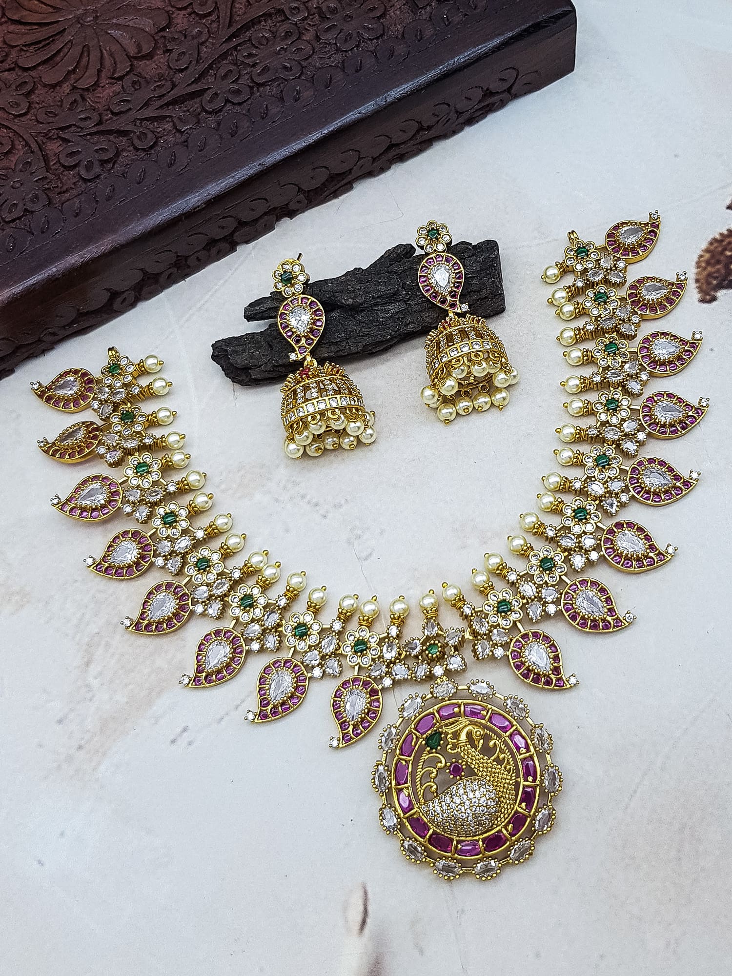 Gold plated Premium Jadao Nekclace Set
