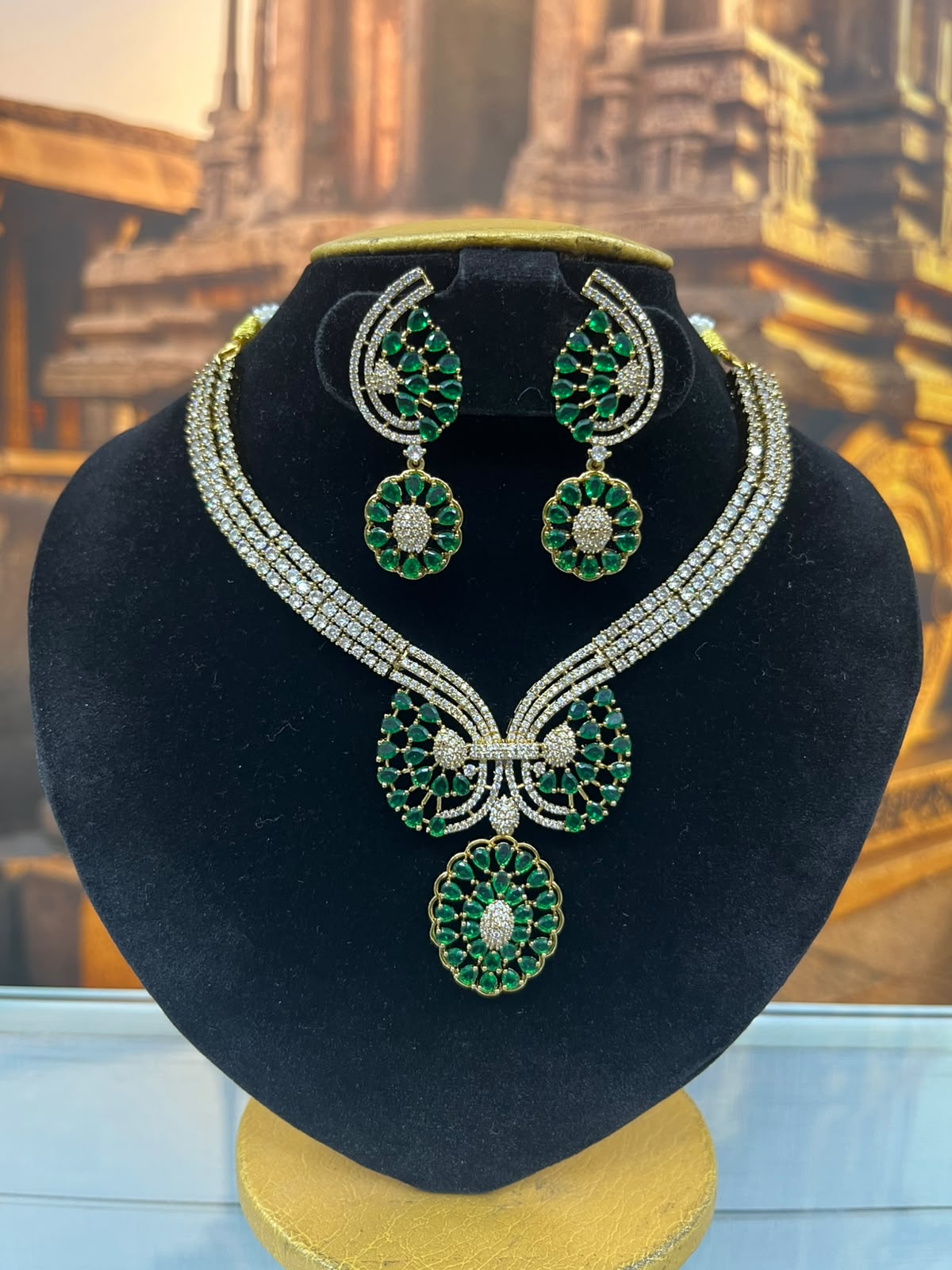Hasli Pattern CZ Exclusive Necklace Set