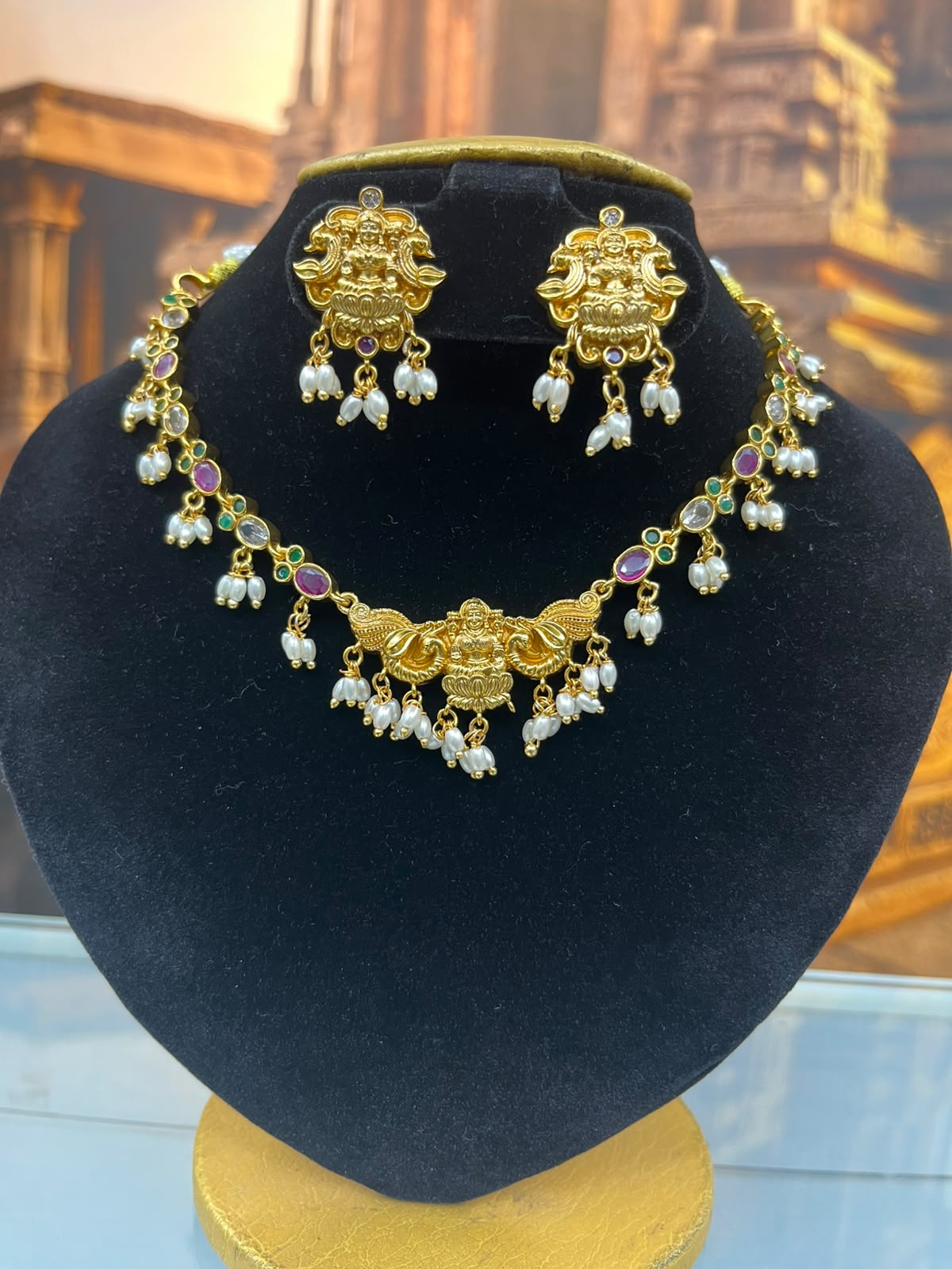 AD Short Necklace Set with Antique Finish