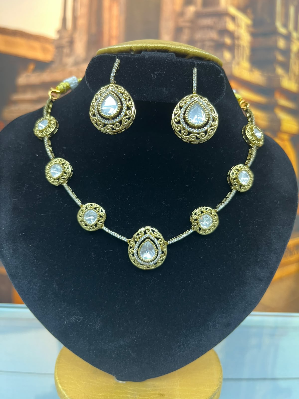 Simple Mosannite Short Necklace Set