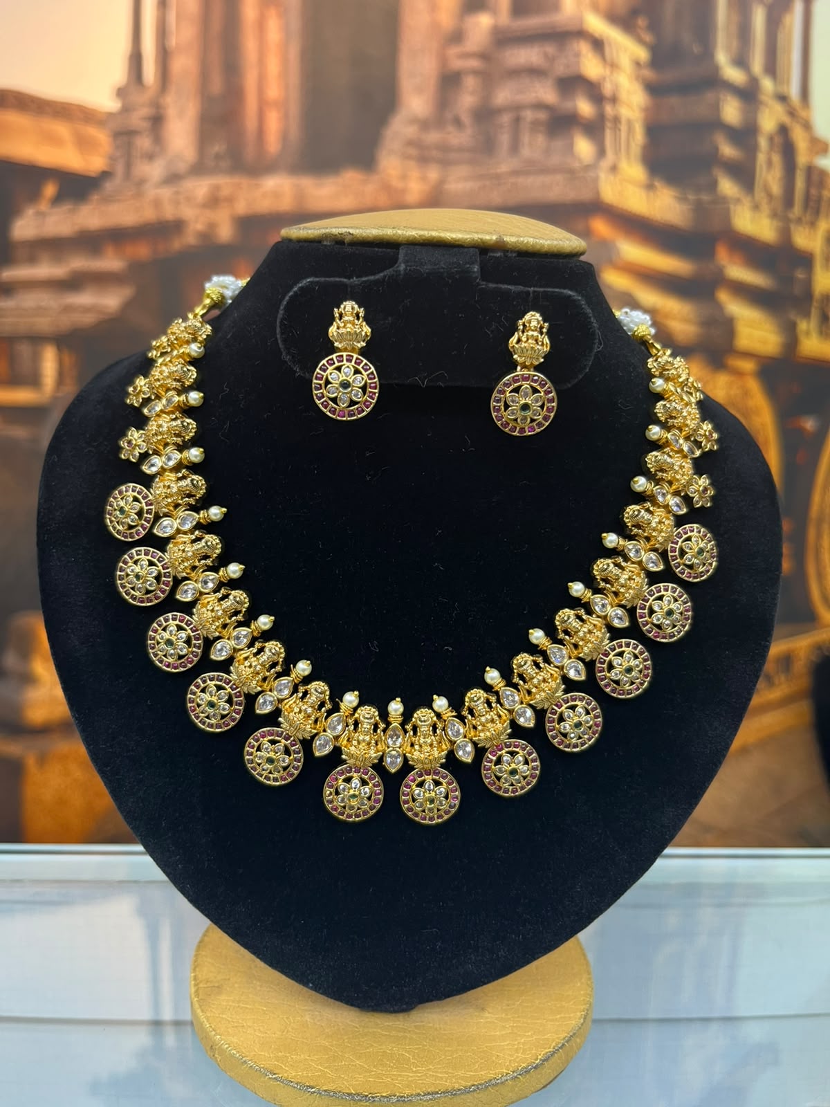 AD Short necklace Set with Antique Finish