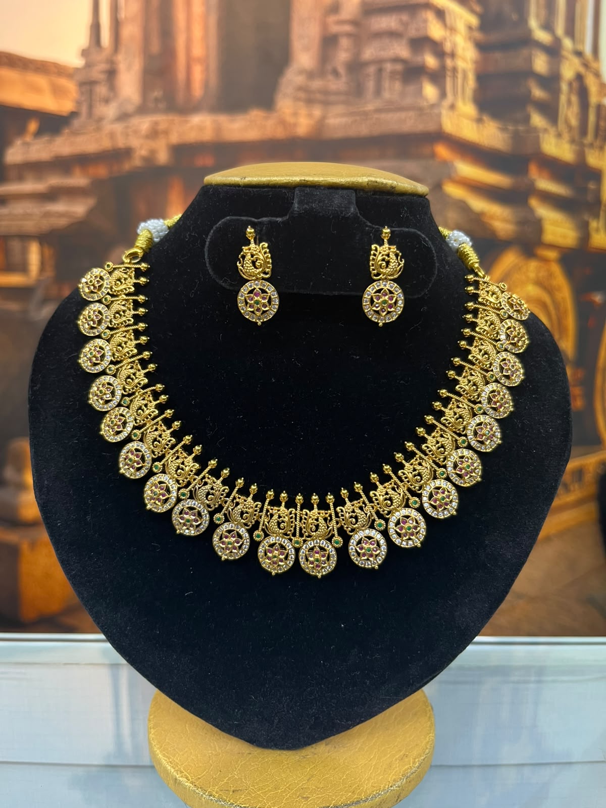AD Short necklace Set with Antique Finish