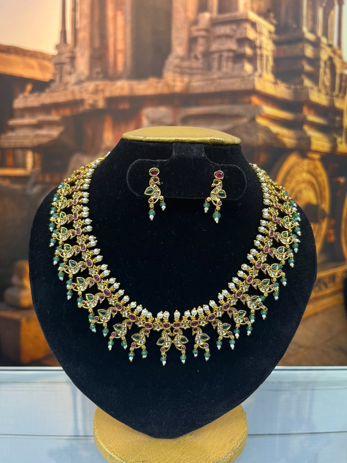 Medium Kundan Jadao Necklace Set