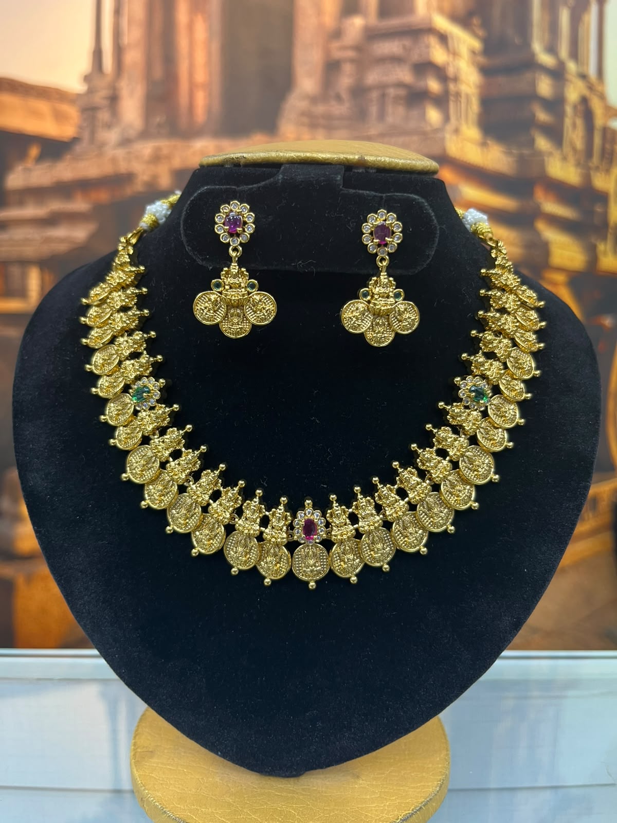 AD Short necklace Set with Antique Finish