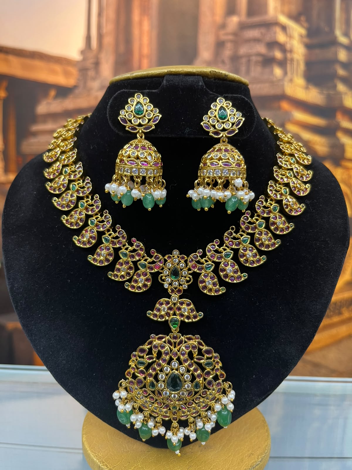 Kundan Jadau Medium Necklace Set