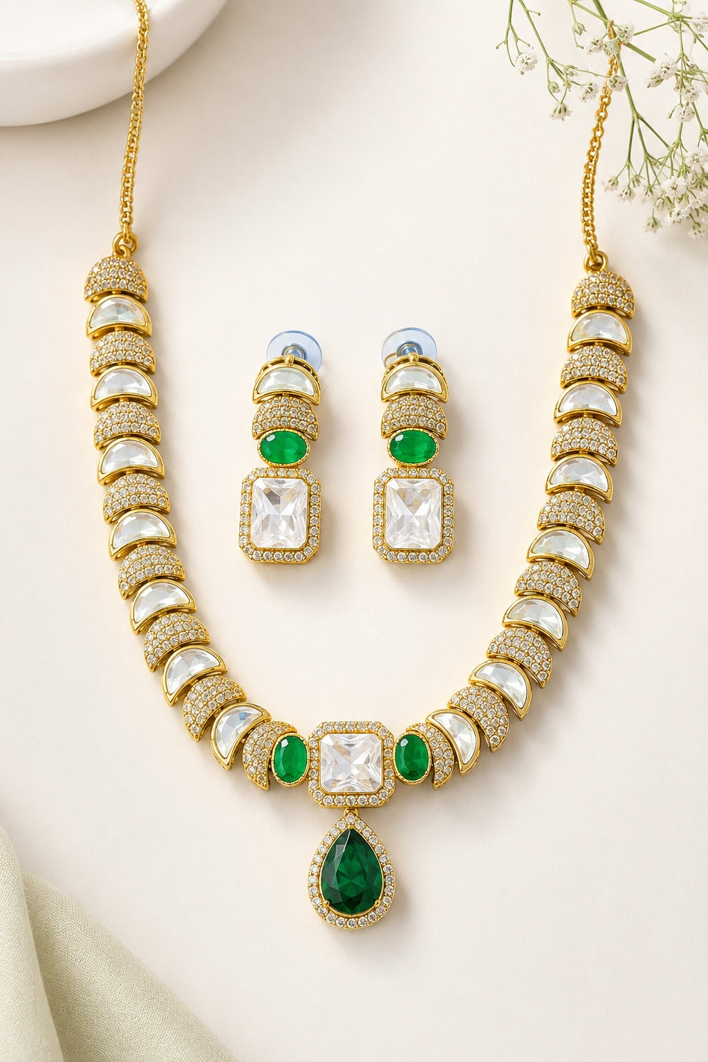 Gold plated AC Kundan Short Necklace