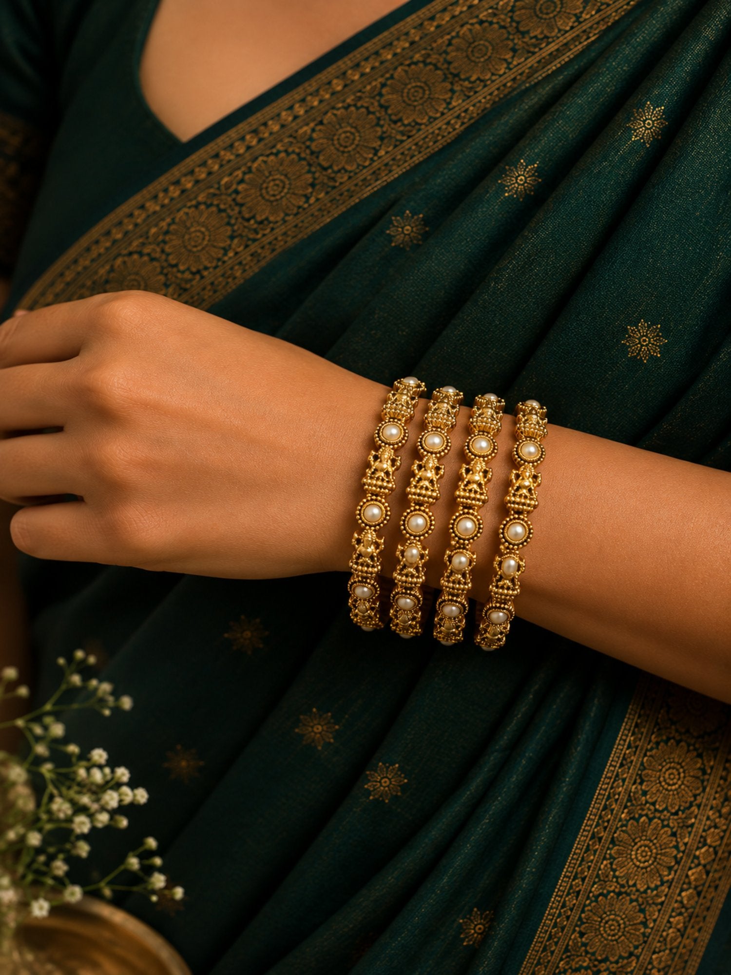 Set of 4 Gold-Plated Antique Bangles with pearls