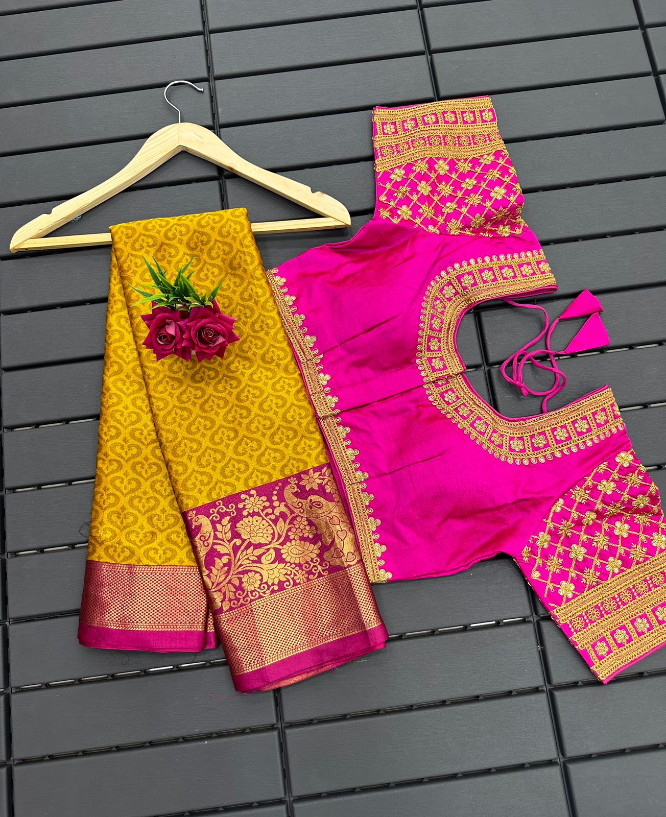 AURA RICH COTTON SILK SAREE DESIGN & CONTRAST WITH JEQUARED BLOUSE 17584N