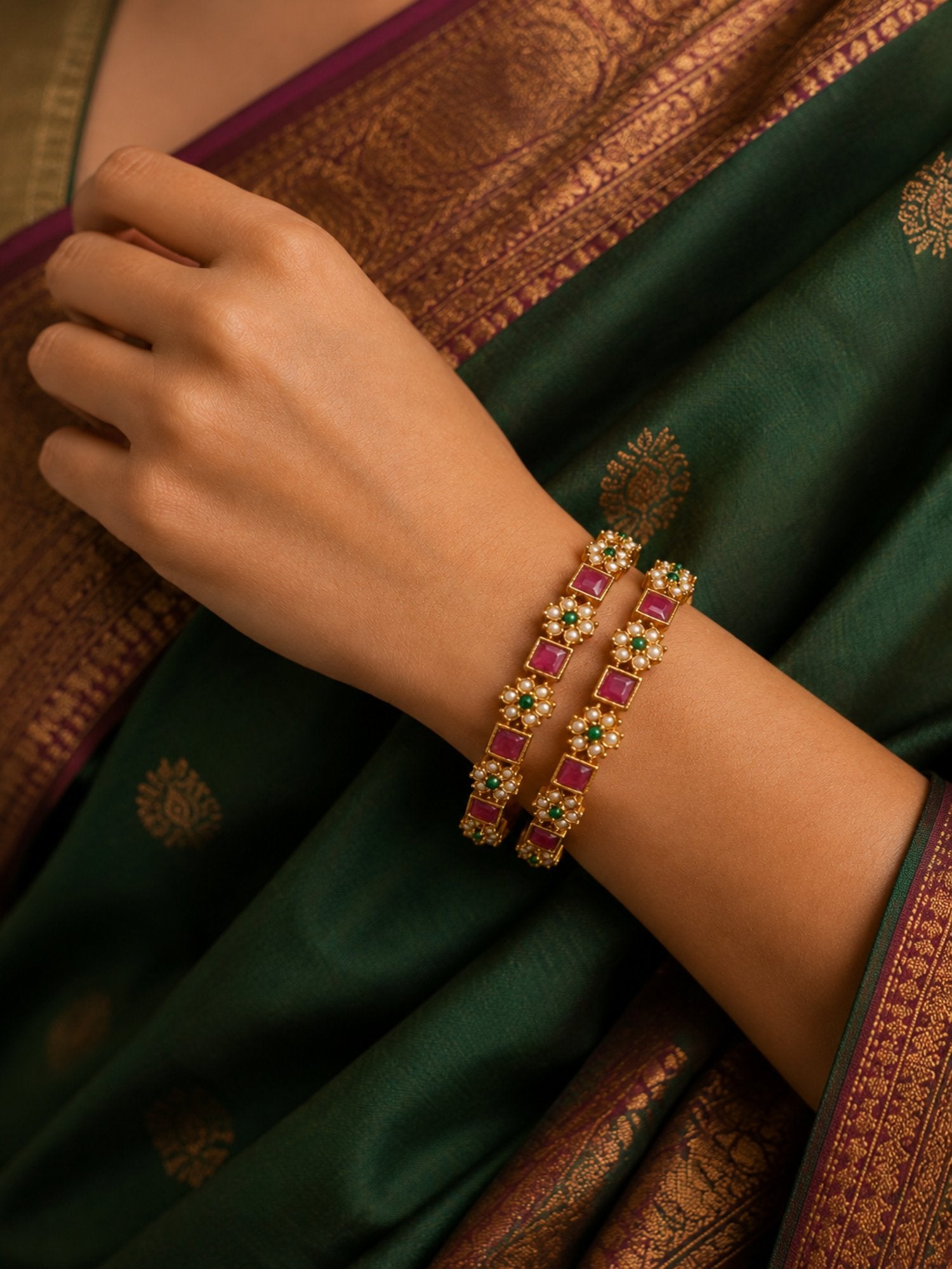 Set of 2 Gold-Plated Antique Bangles