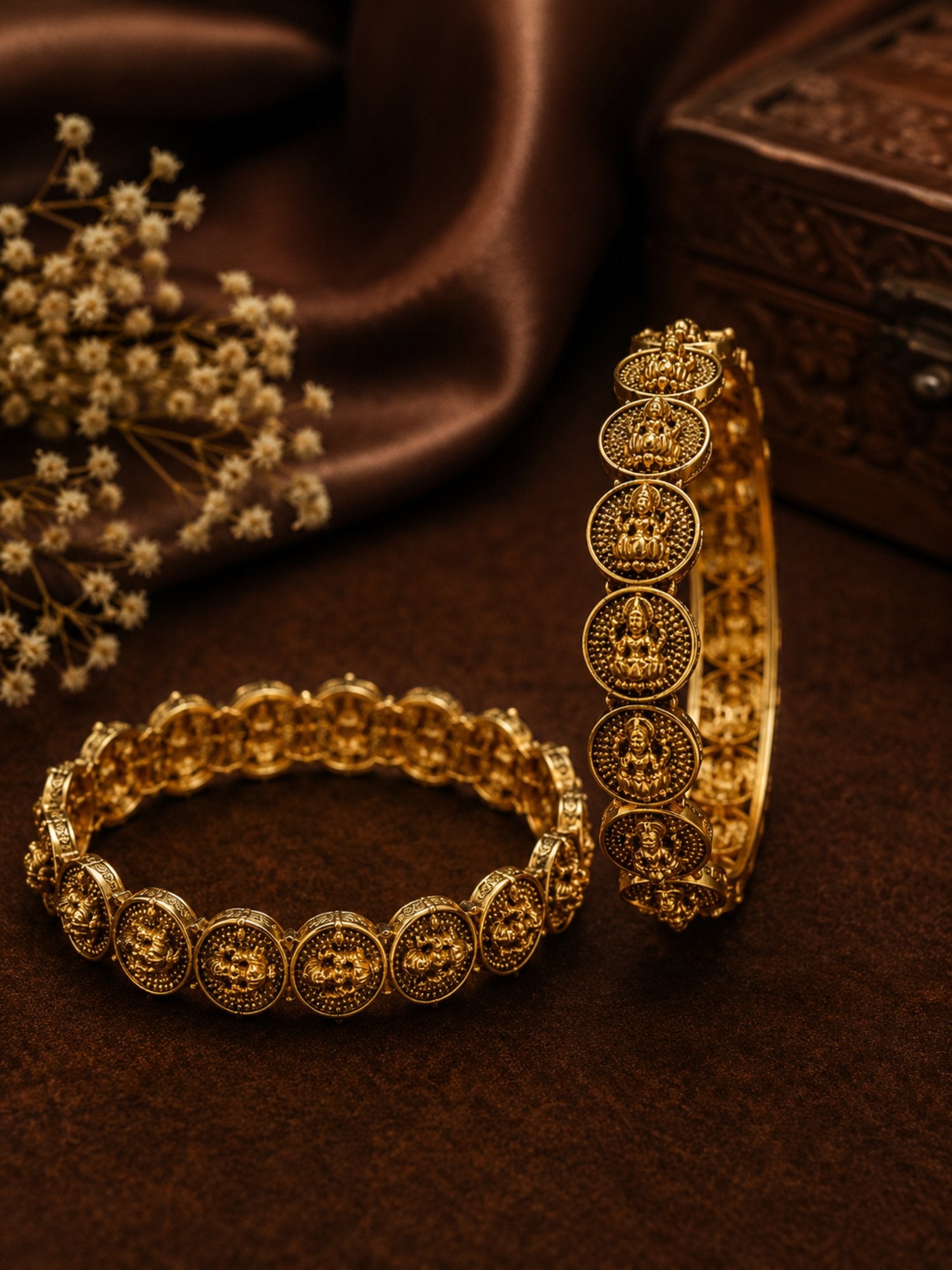 Set of 2 Gold-Plated Antique Bangles