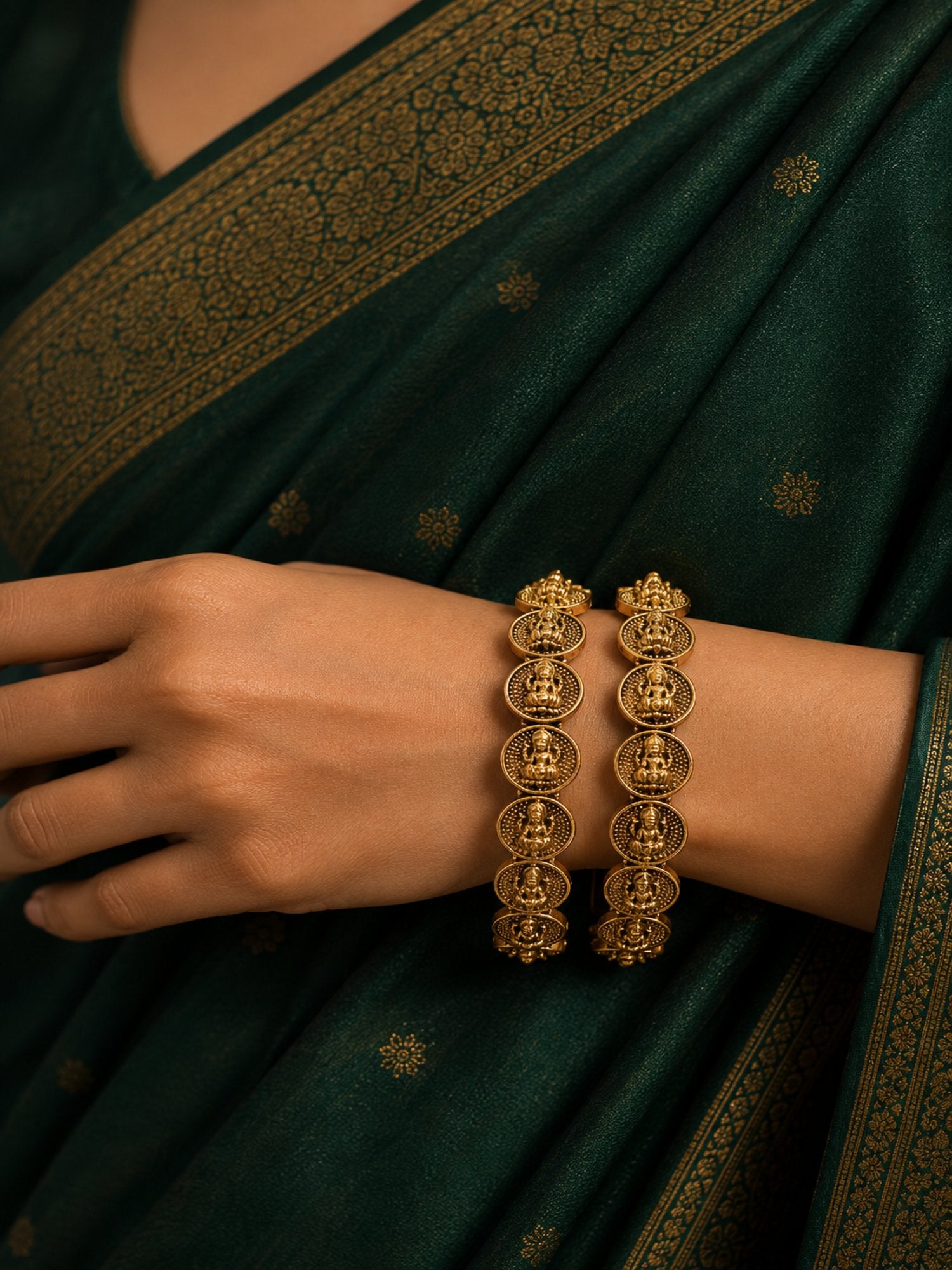 Set of 2 Gold-Plated Antique Bangles