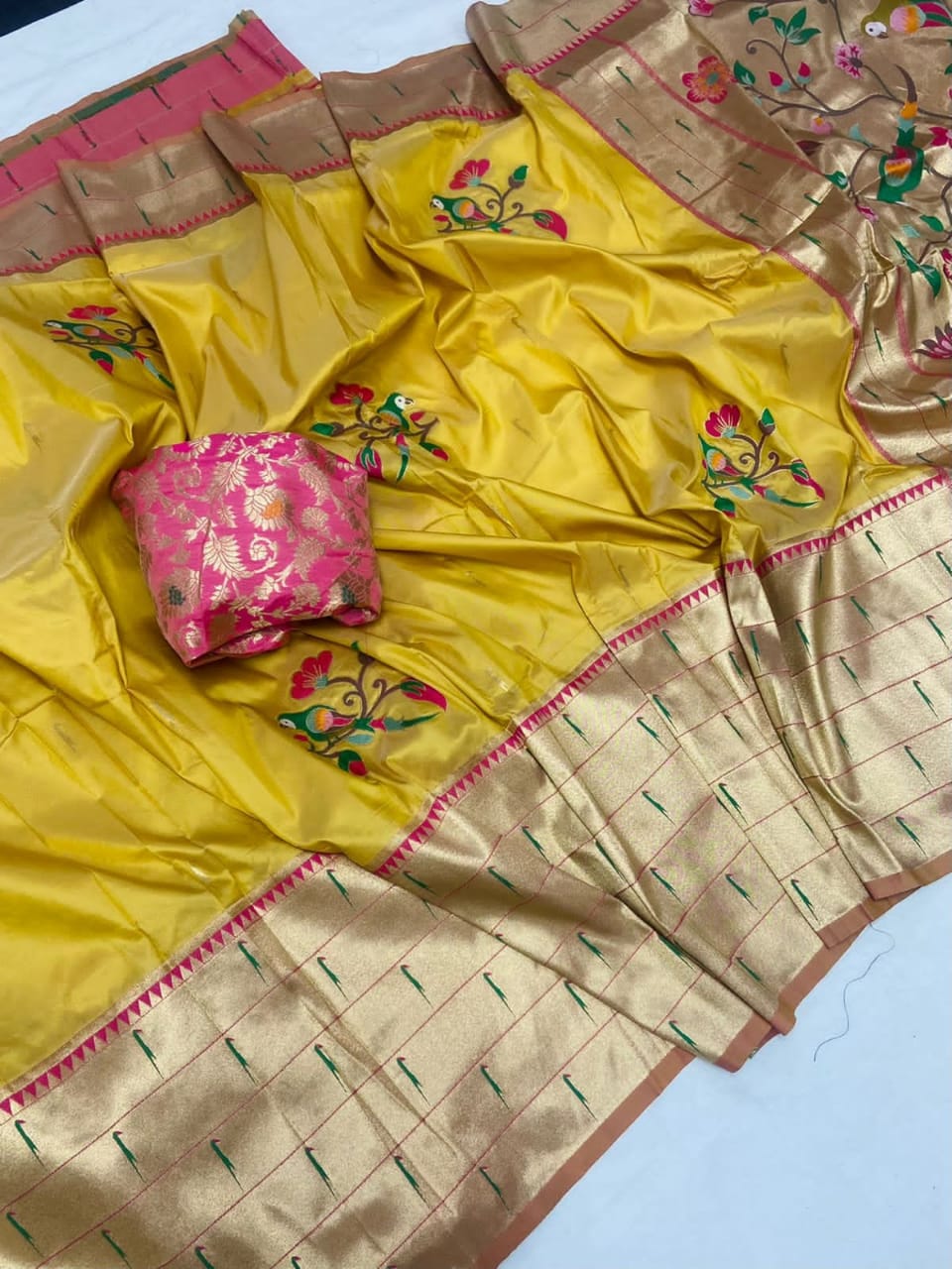Banarasi Soft Semi-silk NICE CONTRAST COLOR WEAVING BORDER PAITHANI SAREES NICE CONTRAST COLOR WEAVING BORDER 16578N