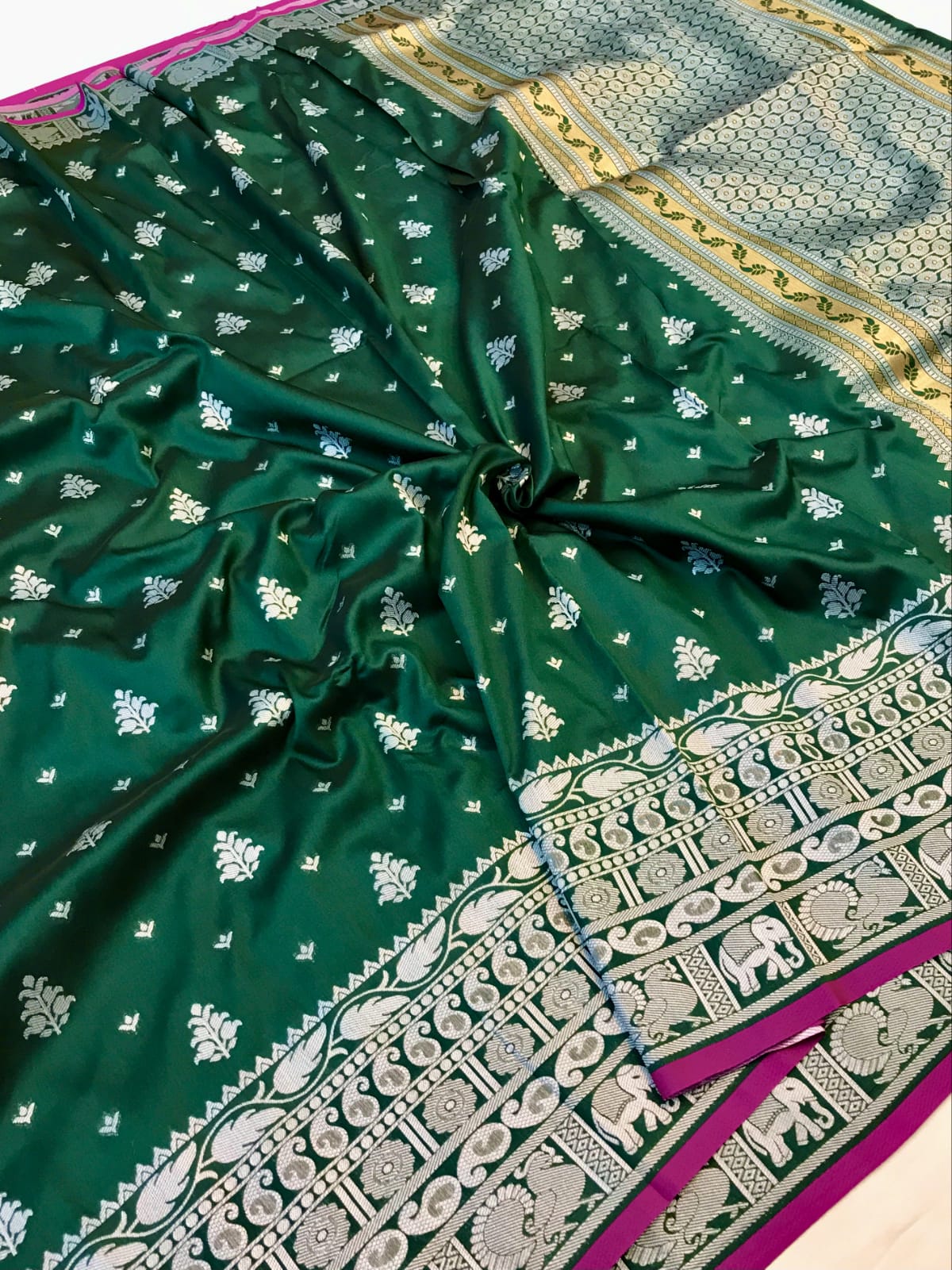 Banarsi Semi-silk fabric with Zari weaving Saree 16561N