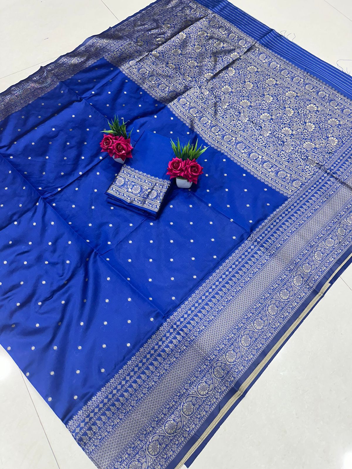 Beautiful Art Silk Jacquard Border Saree With Unstitched Running Blouse 19731N