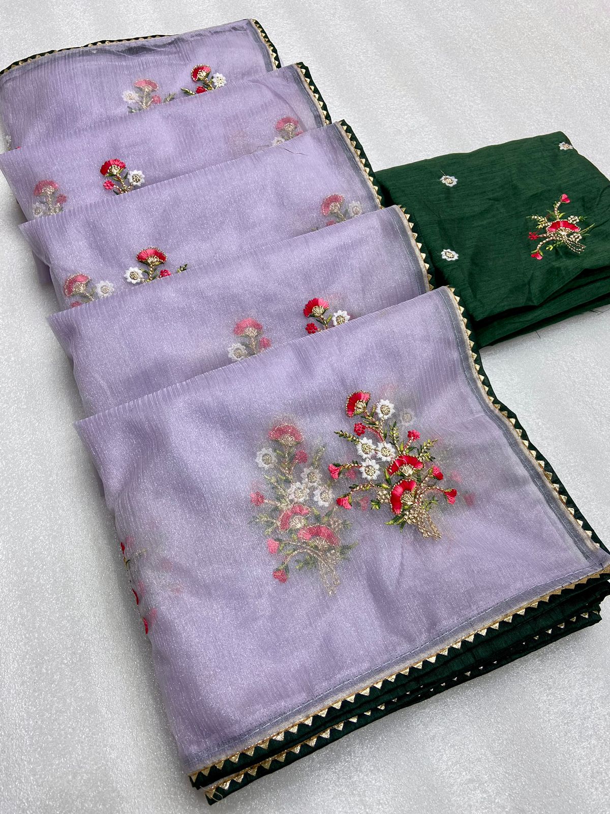 Beautiful organza fabric saree with rich border 19653N