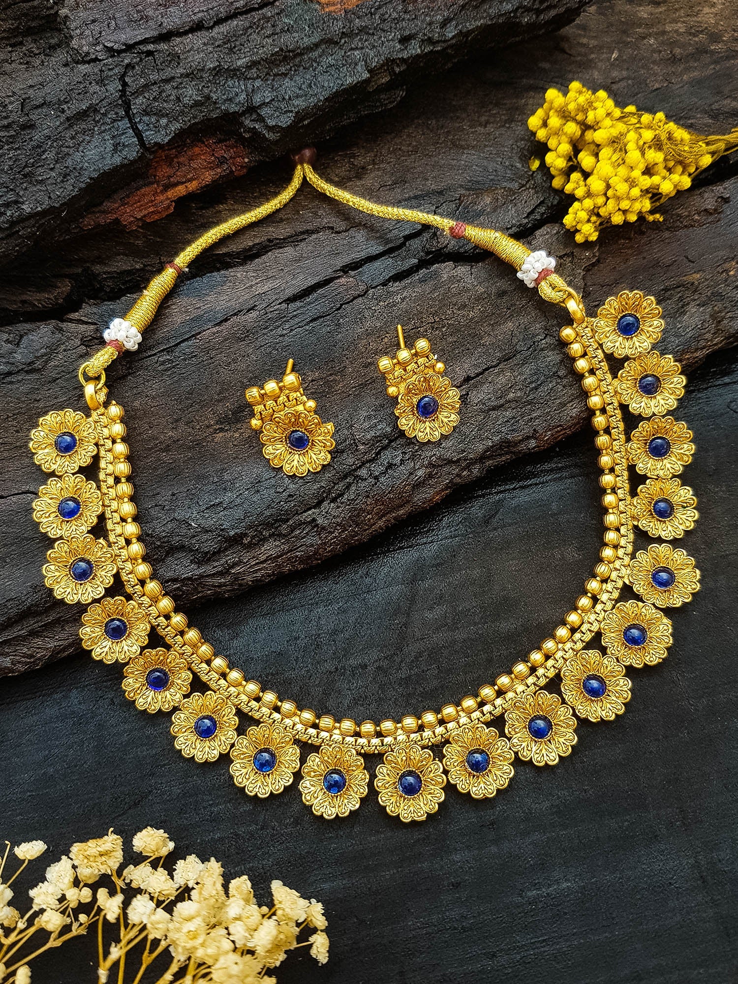 Delicate Gold finish Floral Short necklace set  with coloured kempu stones 8982N-1