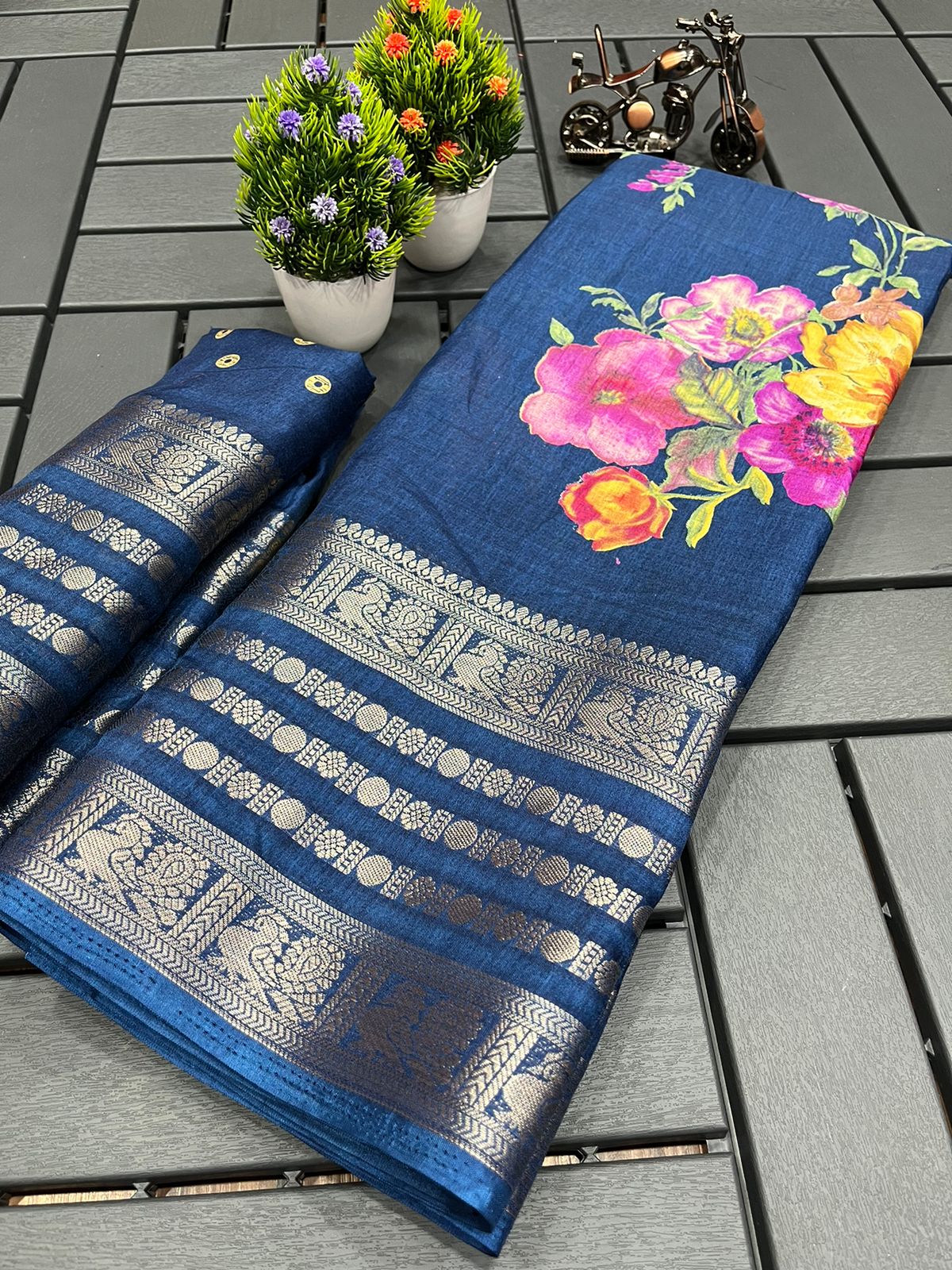 Dola Semi-silk Floral Saree with 5 Patti Heavy Jacquard border original jari 16023N