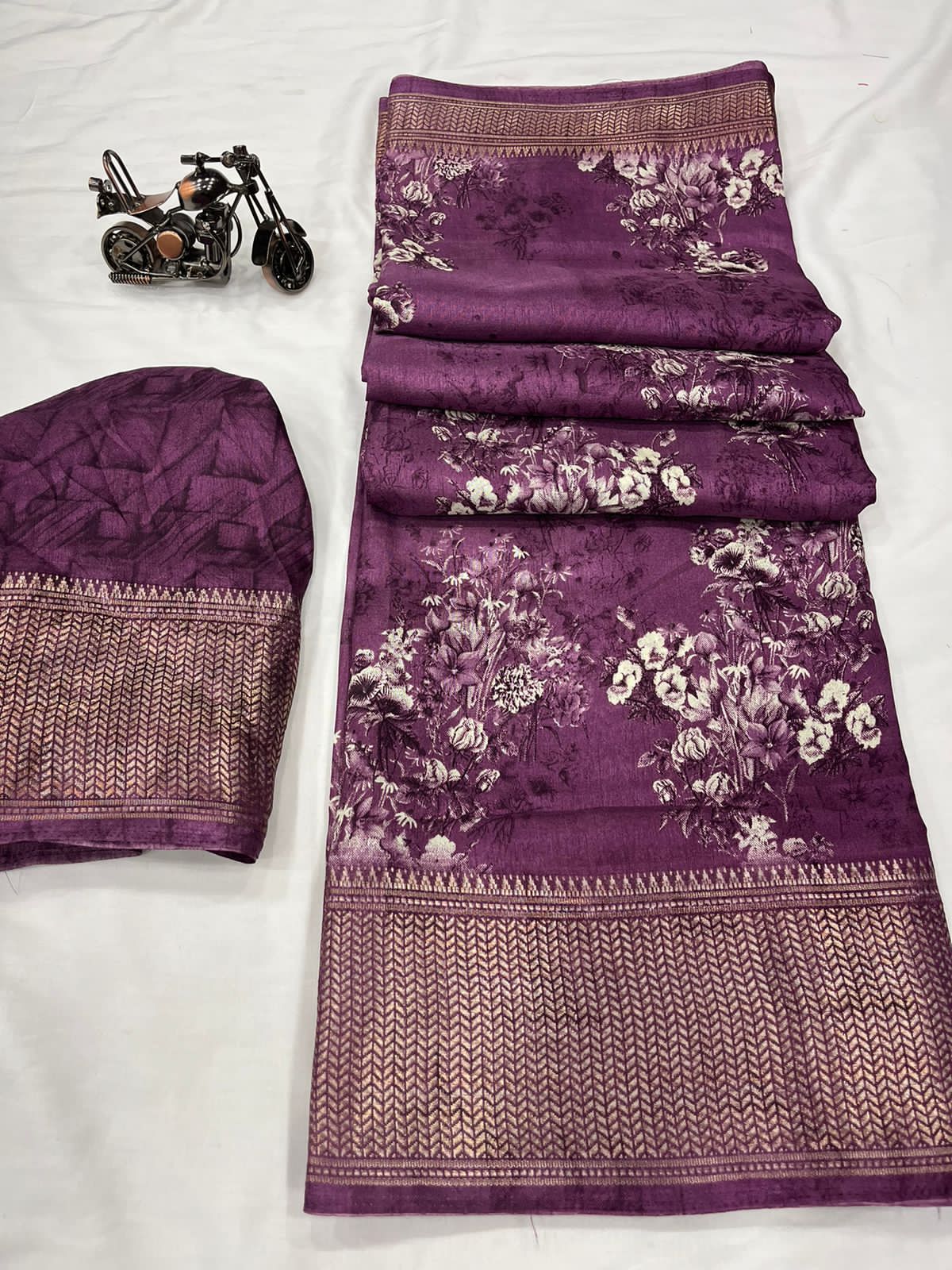Dola Semi-silk Havy Jequrd boder 6 ince weaving saree15058N -1