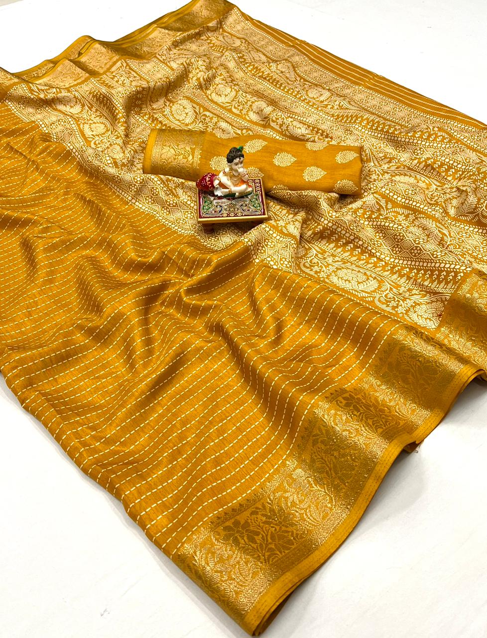 Dola Semi-silk Saree with Jacquard border 22323N