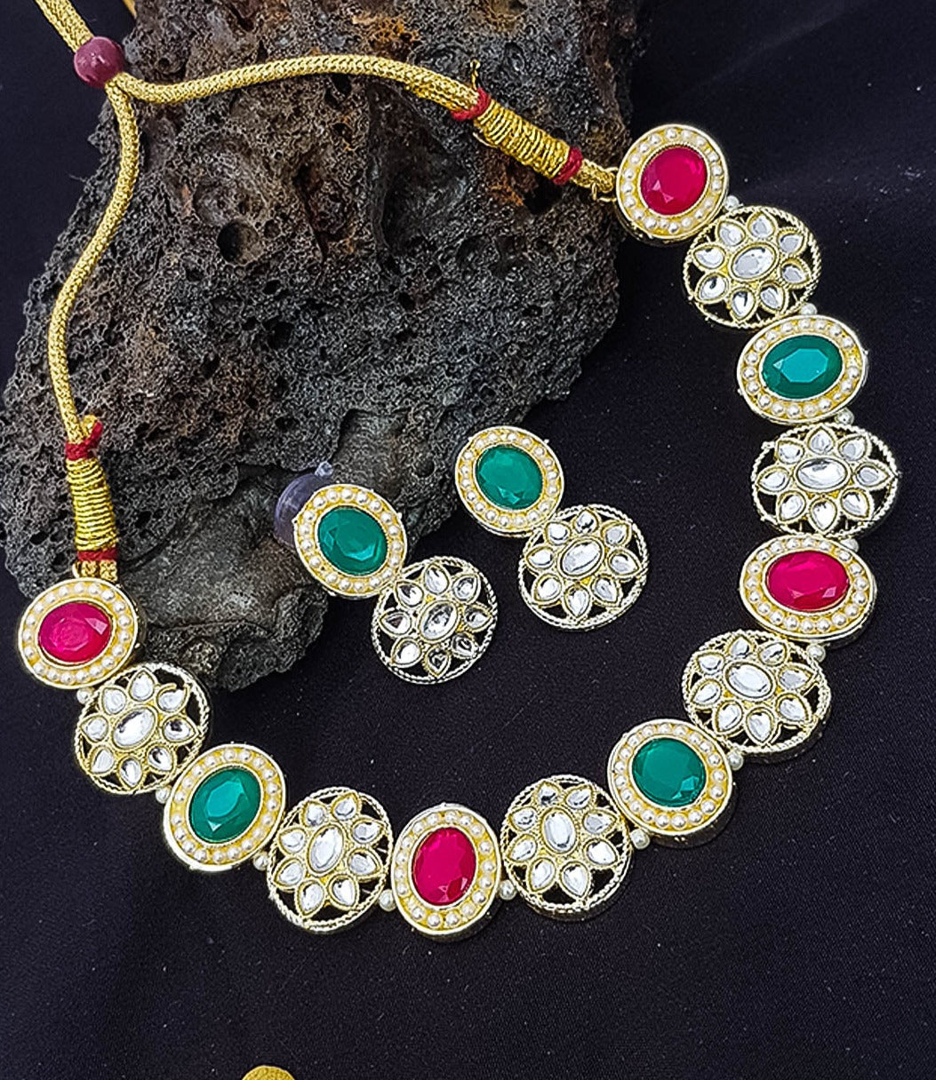 Elegant simple Necklace with kundan Necklace 10185N