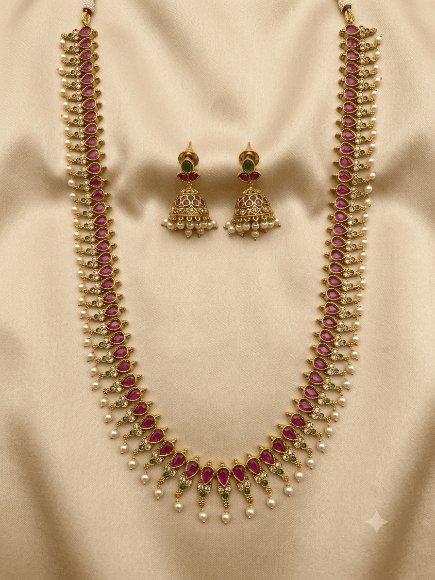 Long Antique gold plated necklace set in jadau