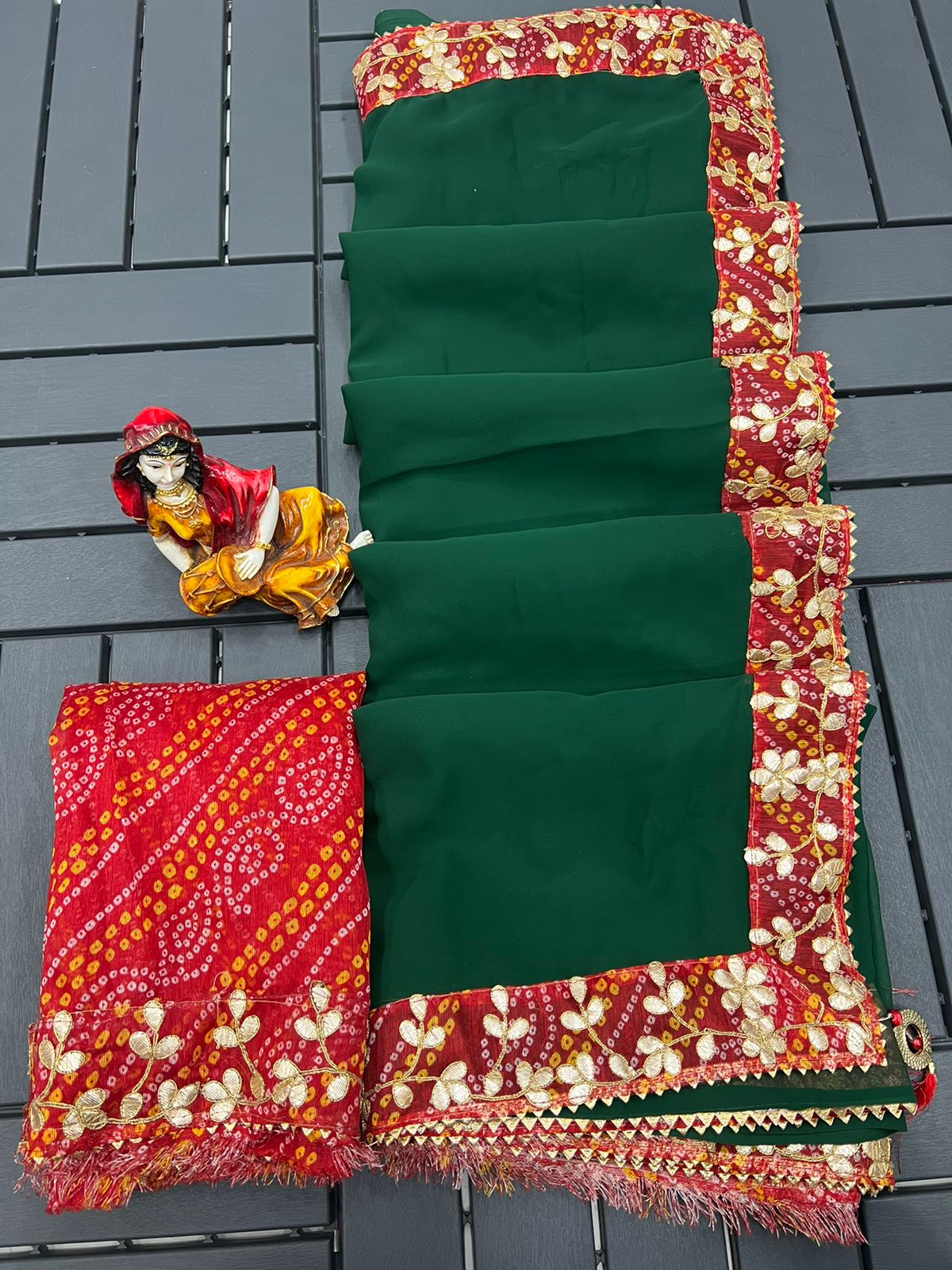 Georgette Saree with beautiful EMBROIDERY SEQUENCE WITH BANDHEJ PRINT 19101N