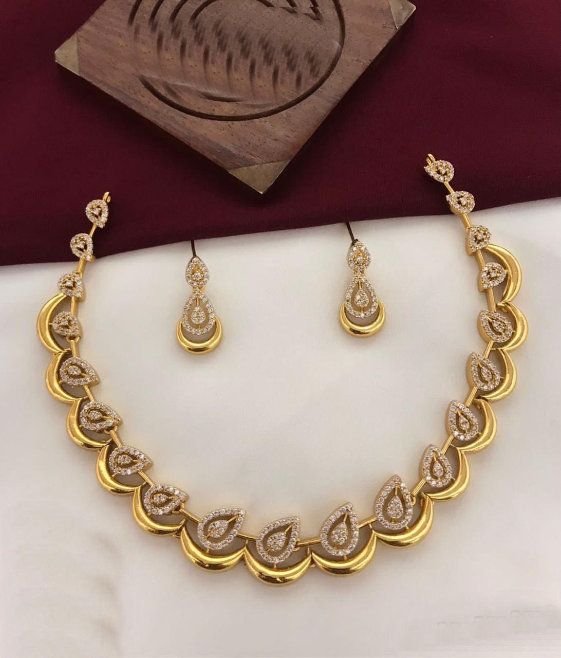 Gold Finish Designer Necklace Set 18265N - Griiham