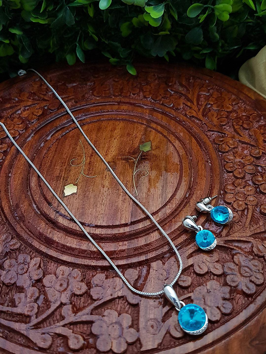 Gold Finish Trendy Fancy Necklace set