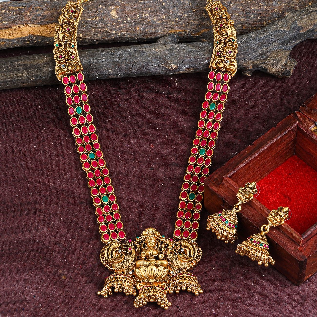 Gold Plated Exclusive Long Necklace Set 16882N