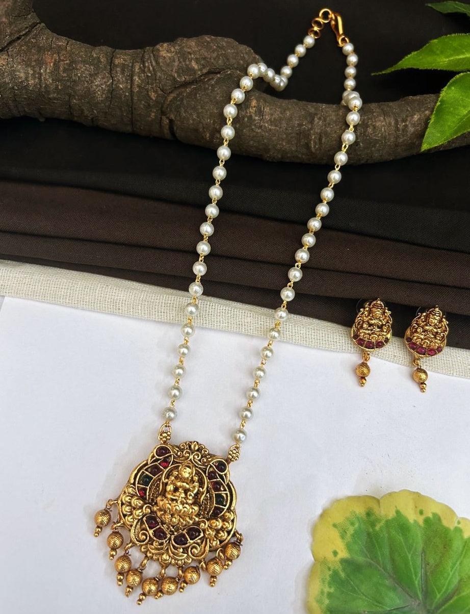 Gold Plated Pendant set with pearl mala - Griiham