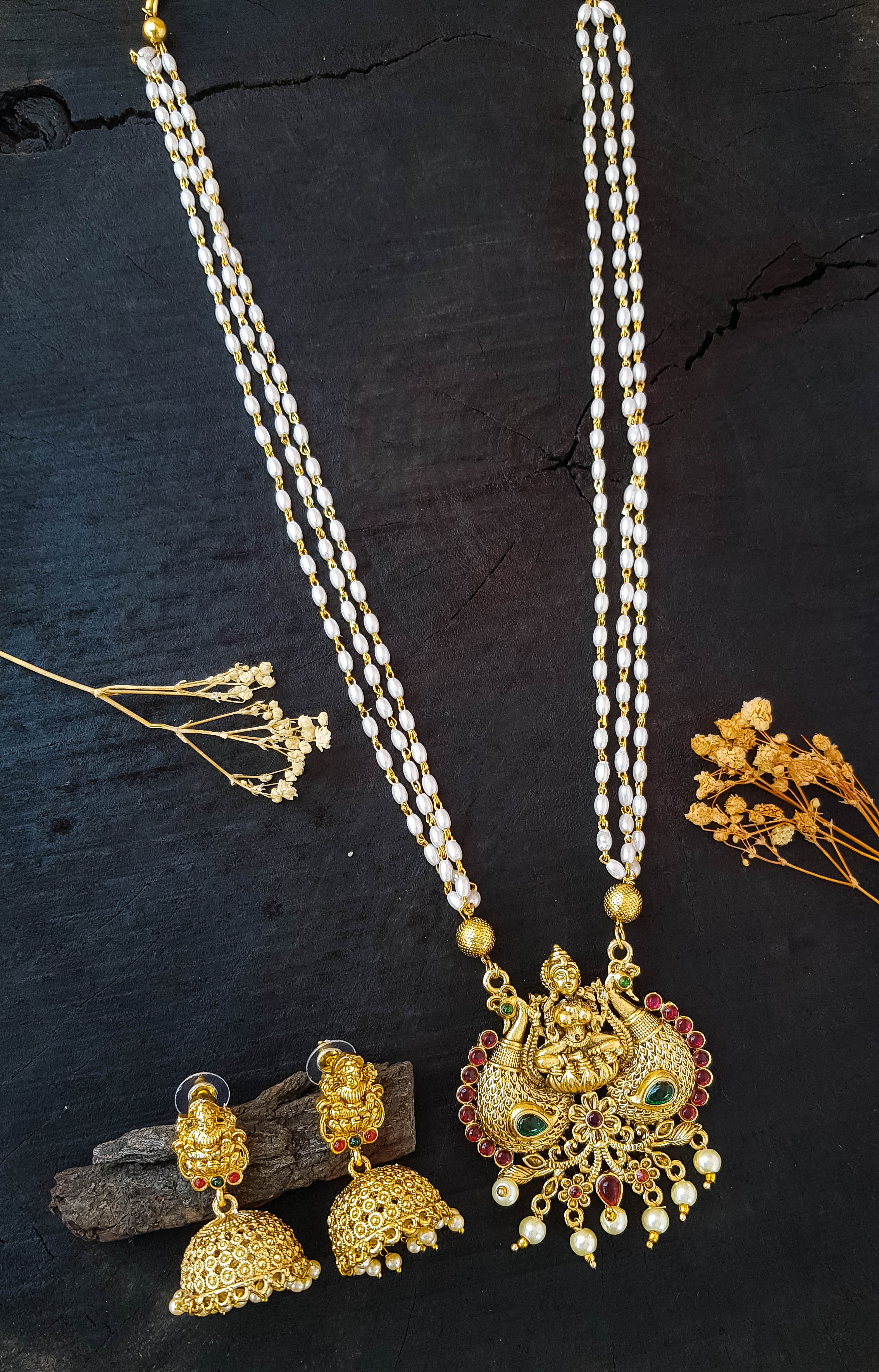 Gold Plated Stylish Pendant Set with pearl mala 17084N-1