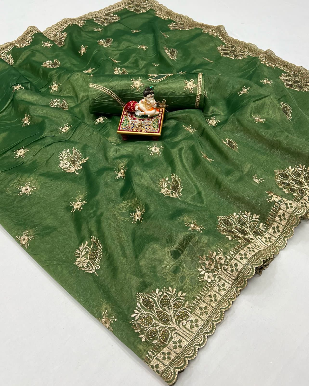 Gucci organza with beautiful embroidery work saree 22951N