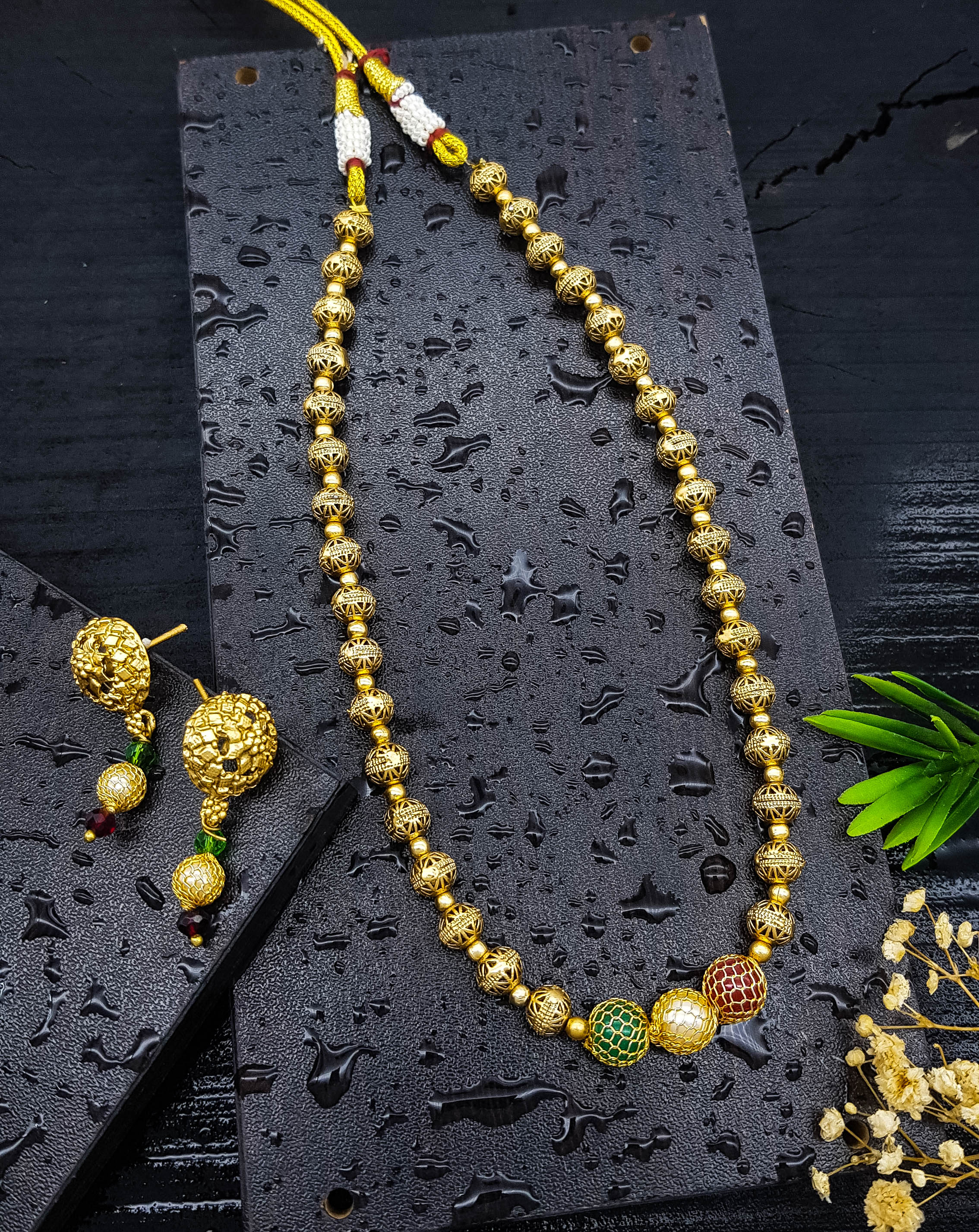 Gundumala Elegant Premeium Gold Finish Designer Multicolor stones Necklace Set 22229N