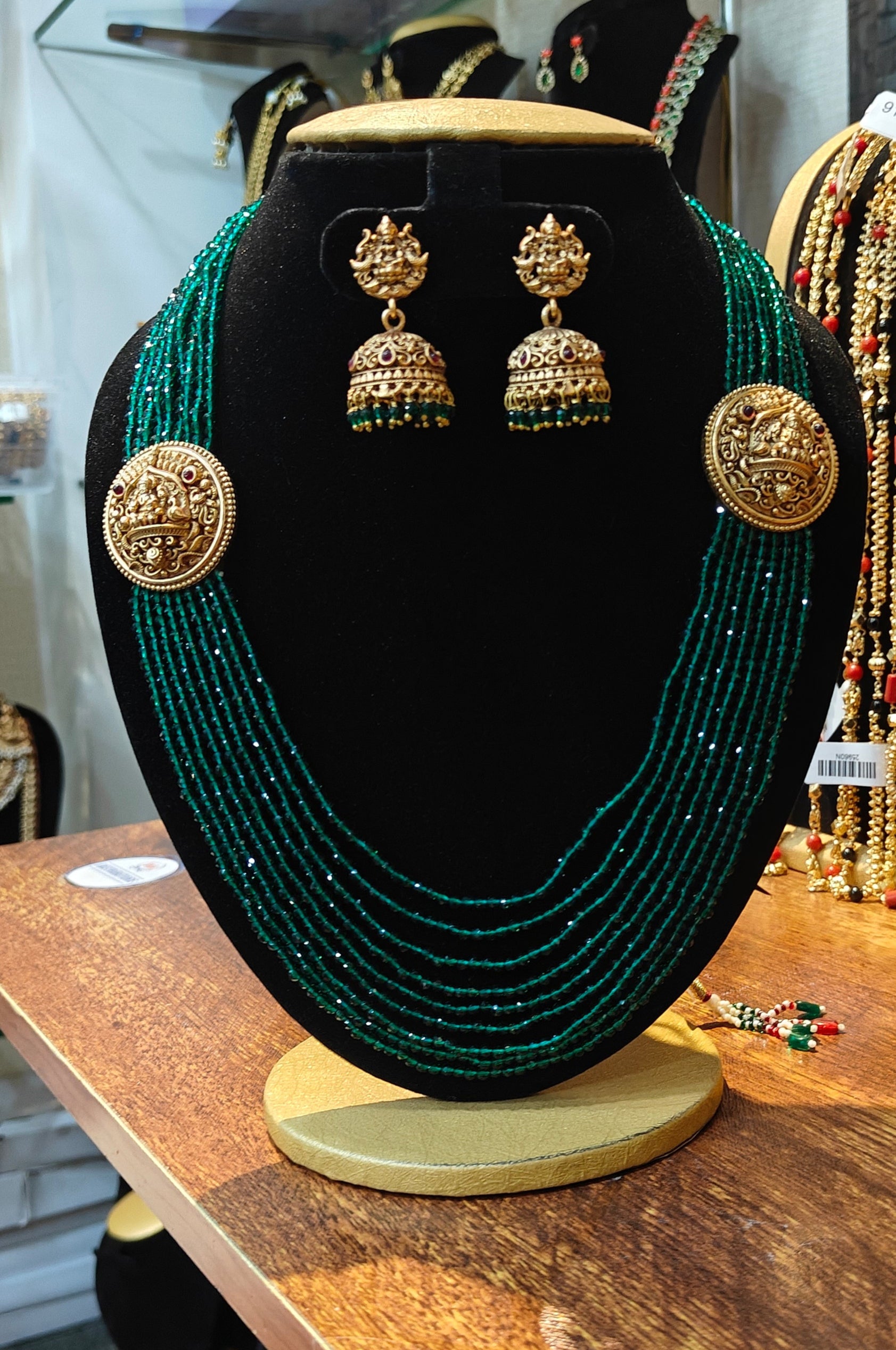 Gold Plated premium Necklace Set with Green Crystal Maala and broad Mopu