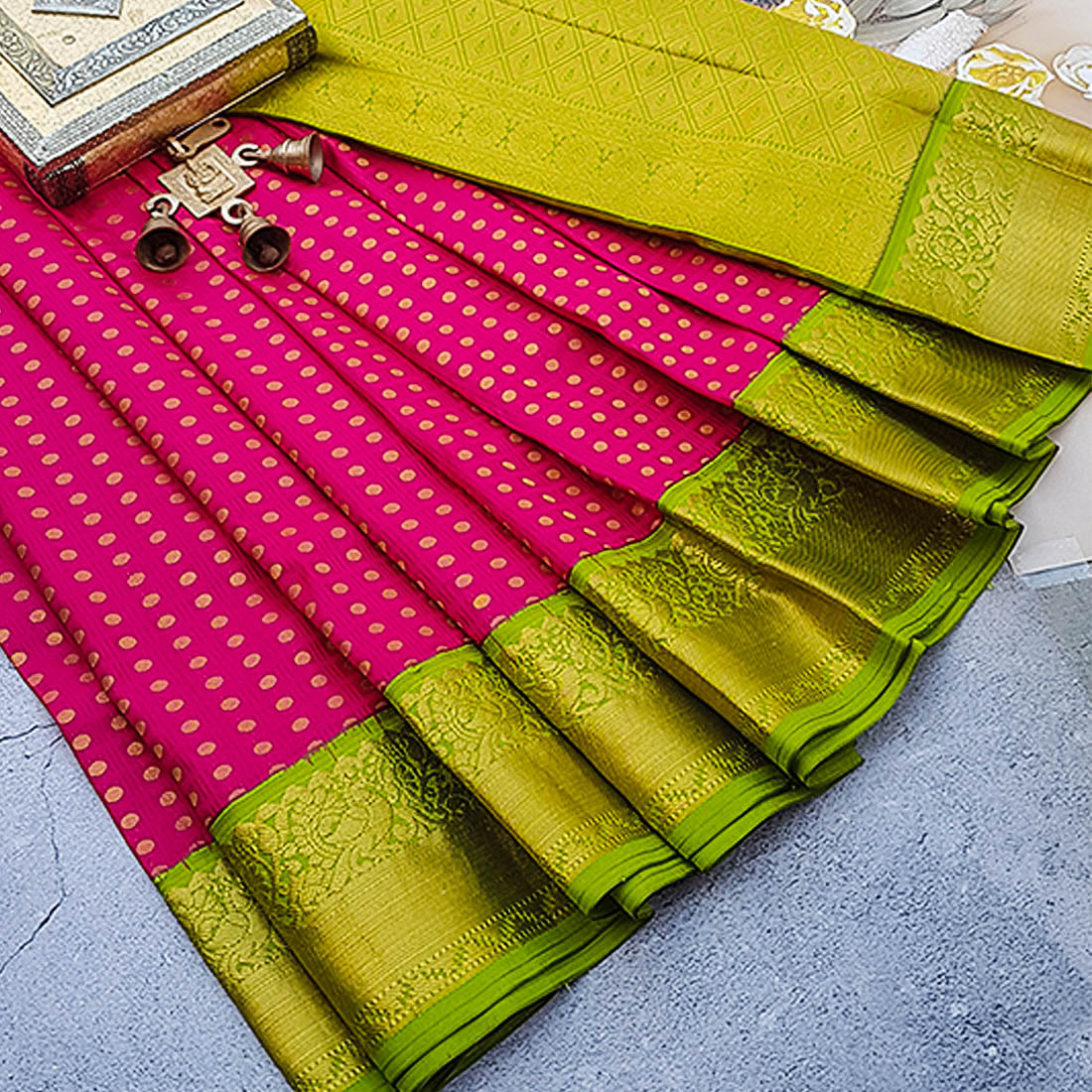 Kumbarpattu Kanchipuram Semi-silk saree in Pink Colour 13689N