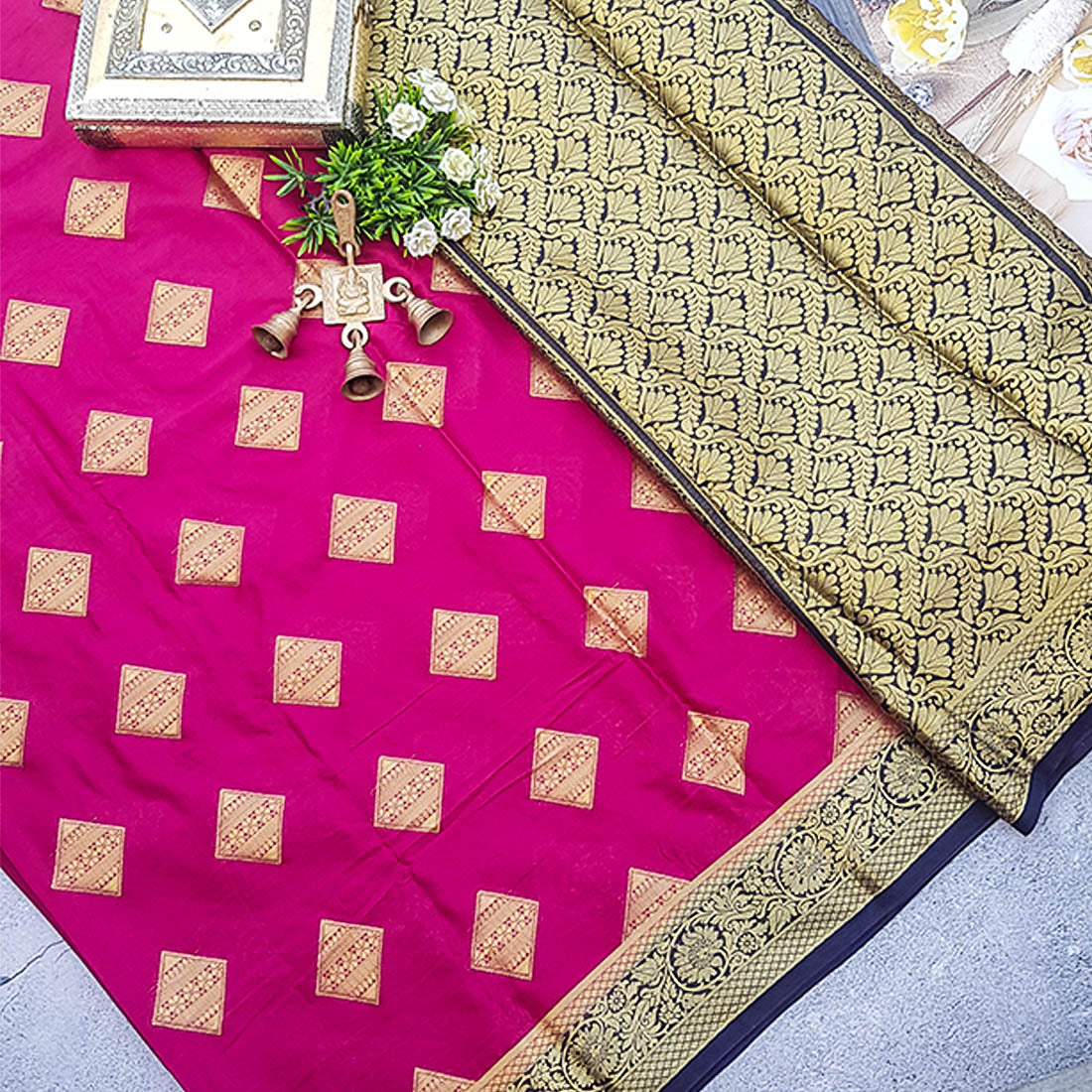 Kumbarpattu Kanchipuram Semi-silk saree in Pink Colour 13705N