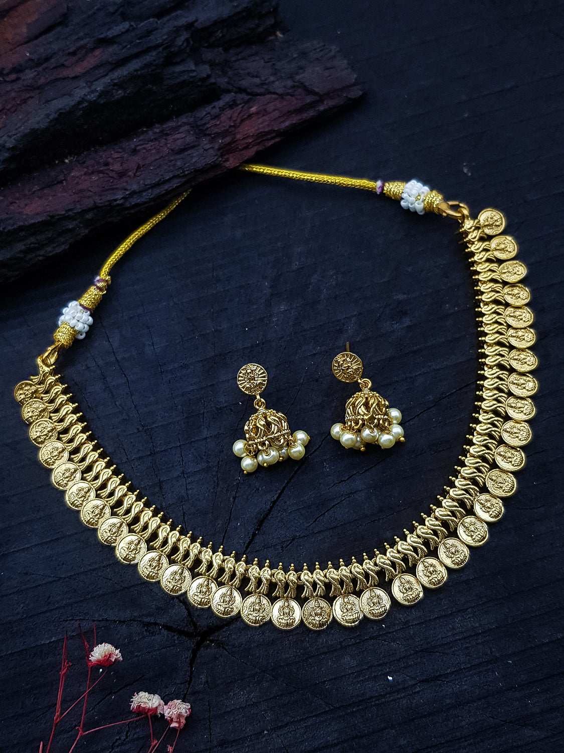 Premium Antique Gold Finish Short Coin Necklace Set