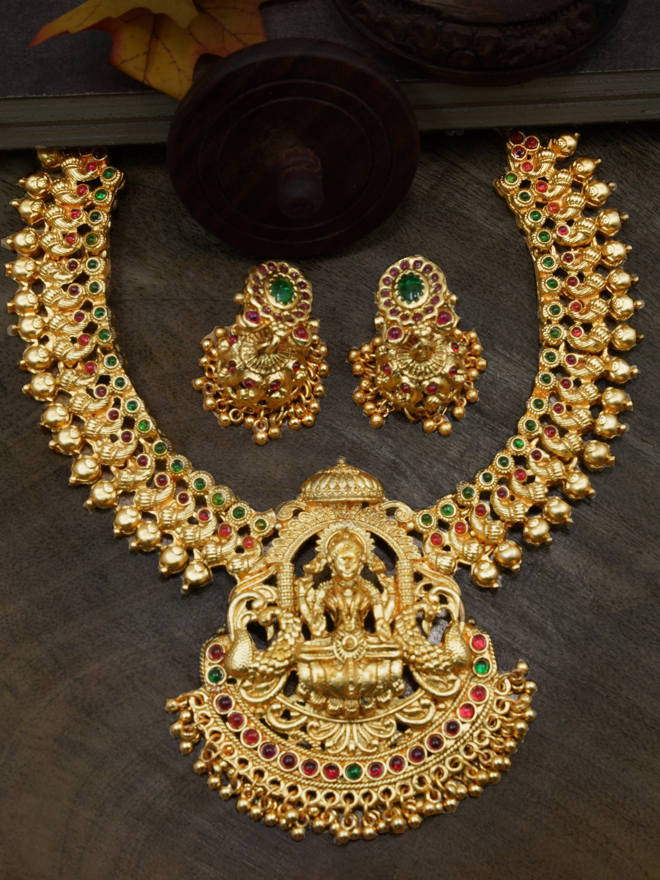 Premium Antique Gold Finish Necklace set 12850N