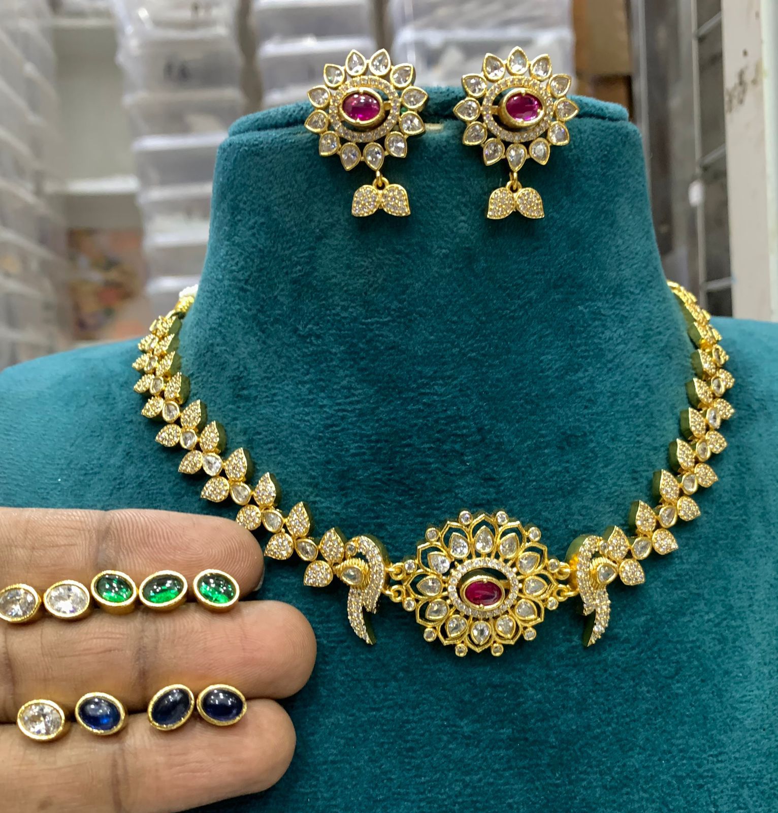 Premium Antique Gold finish interchangeable stone necklace set 22085n