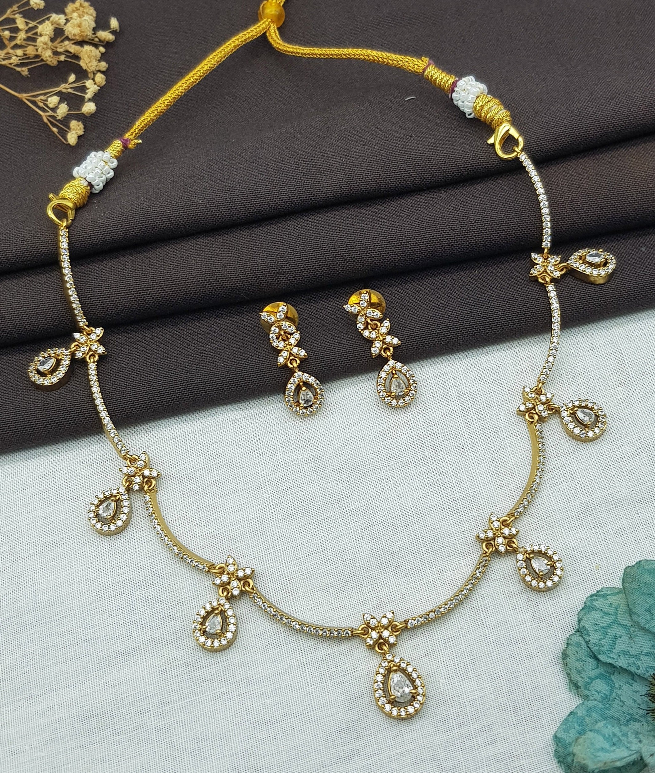 Premium Antique Gold finish zercon stone necklace set 22080n