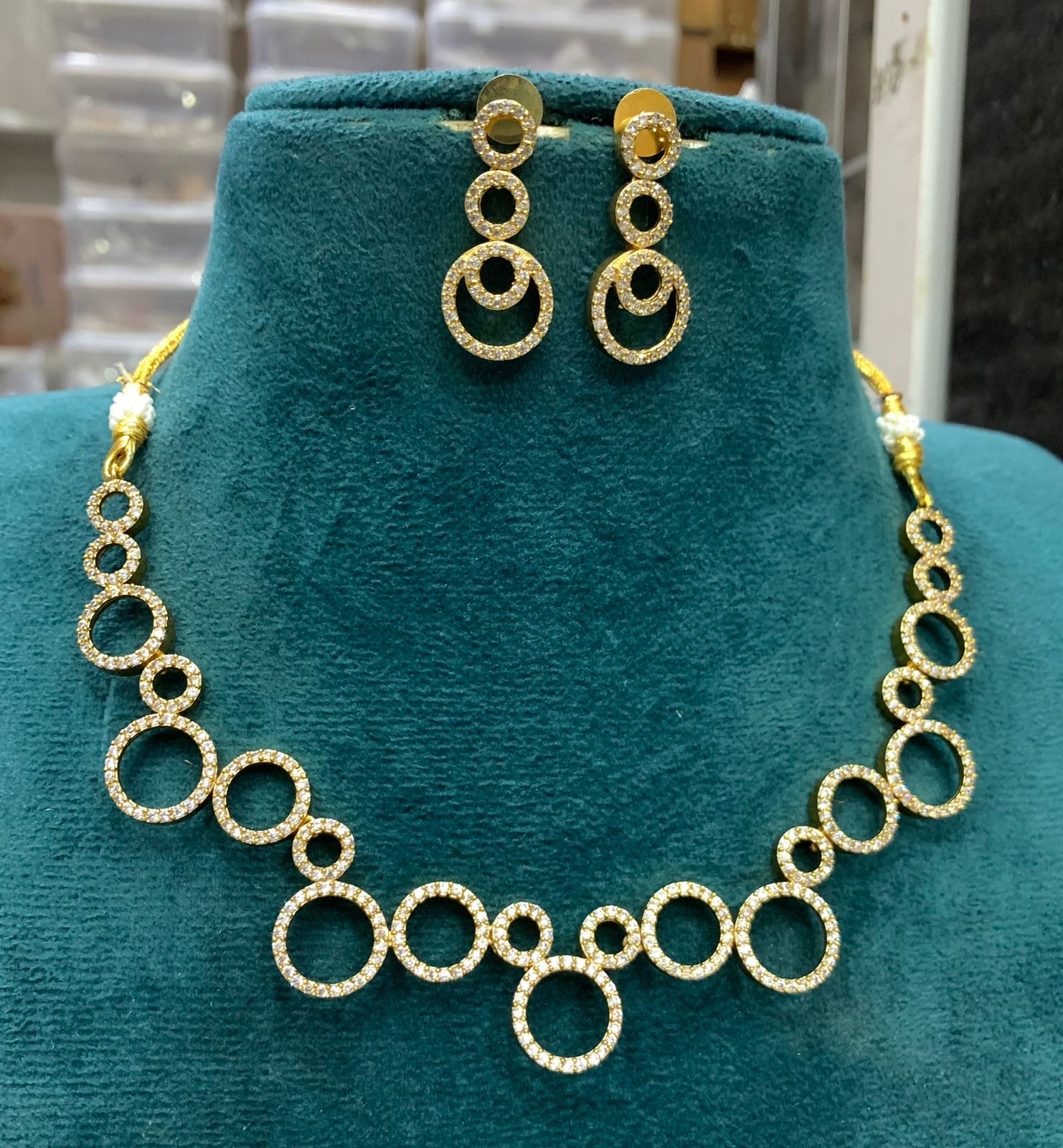 Premium Antique Gold finish zercon stone necklace set 22083n