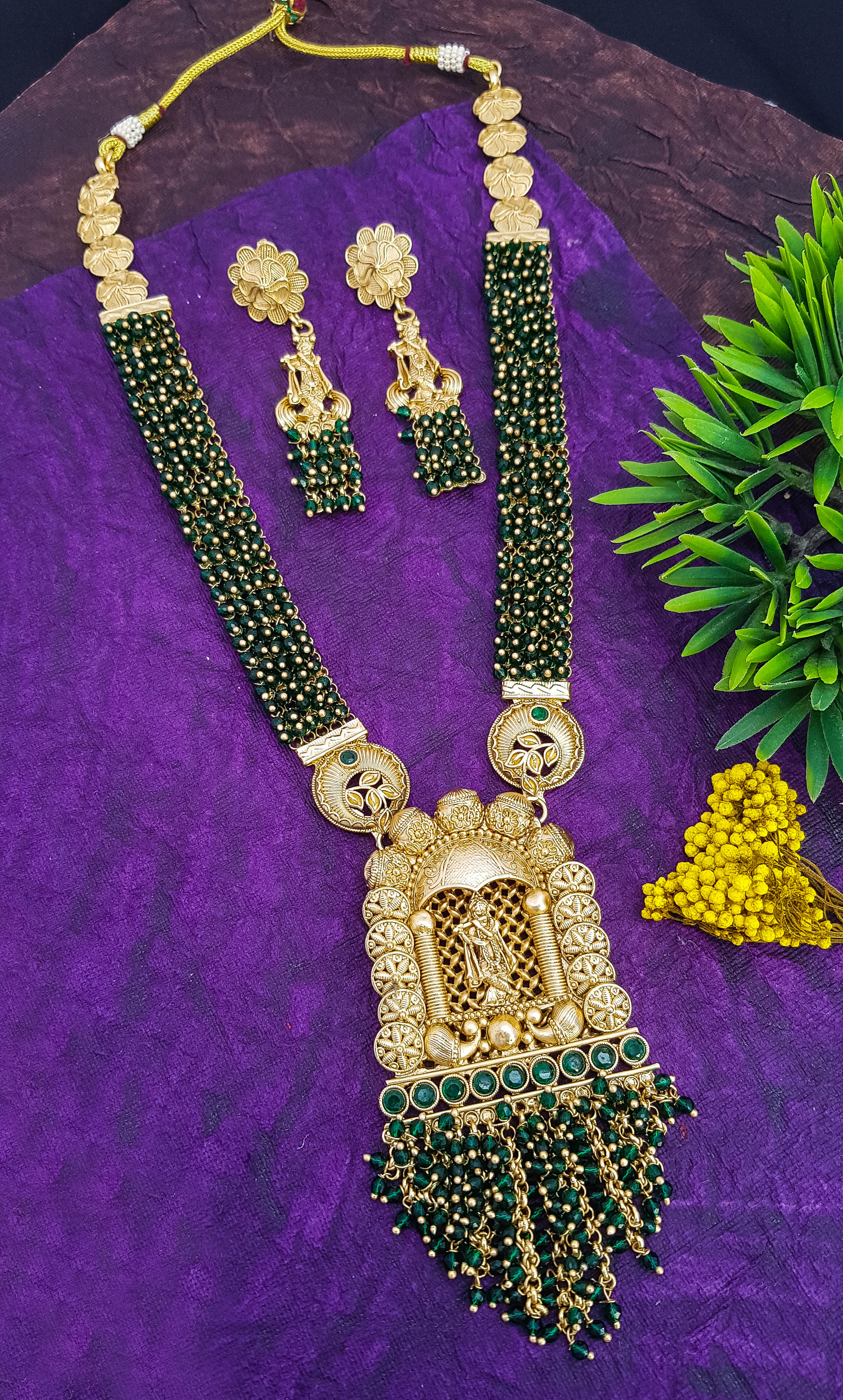 Premium Gold Designer Krishna Murari Necklace Set 17504N